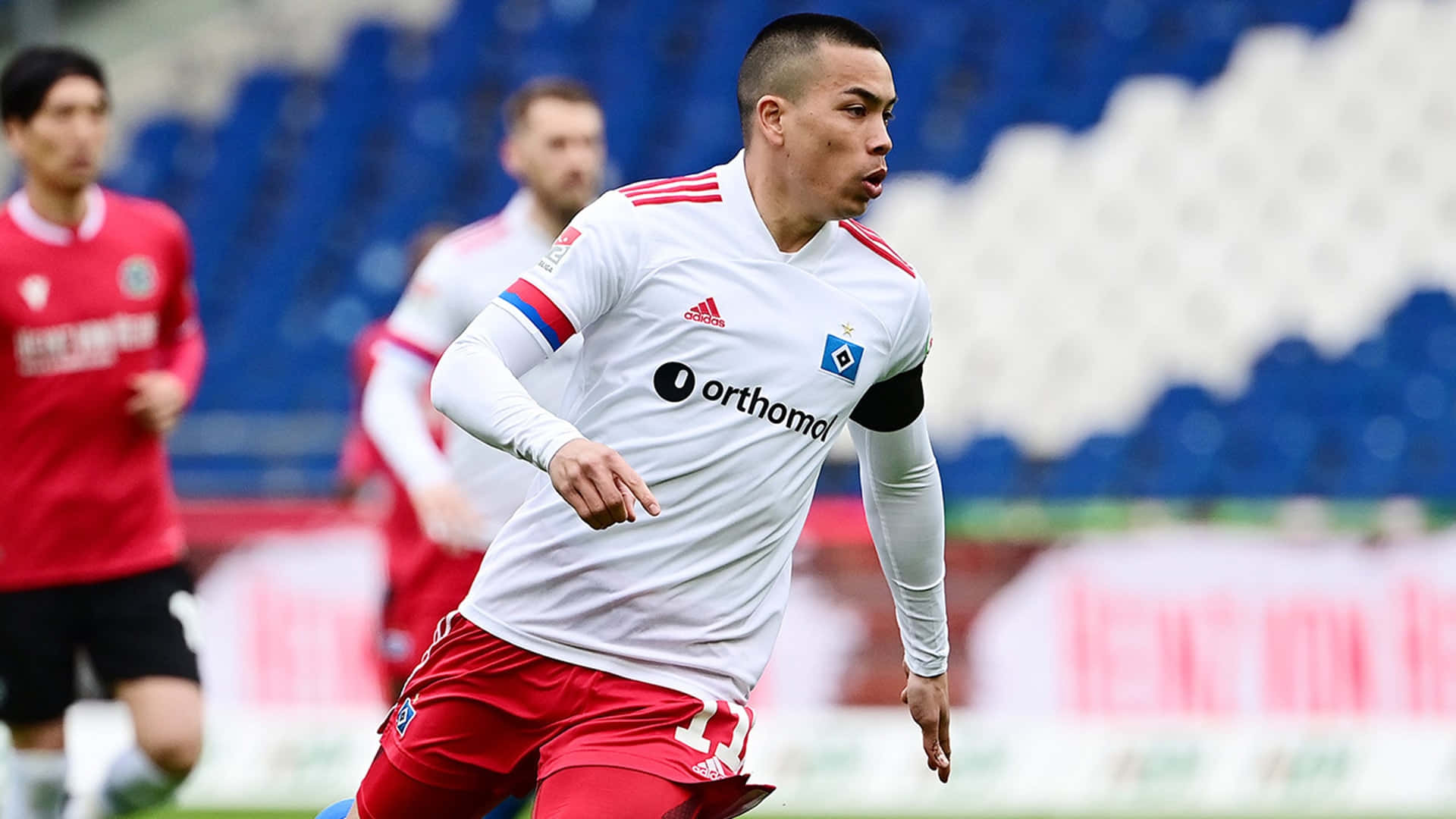 Bobby Wood, white jersey uniform, stadium field, Full HD Desktop Wallpaper