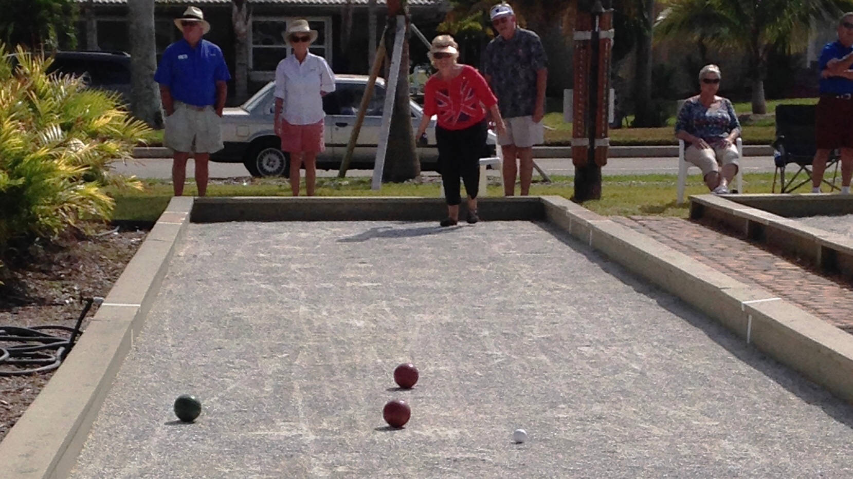 bocce ball, red shirt, red ball, HD Desktop Wallpaper