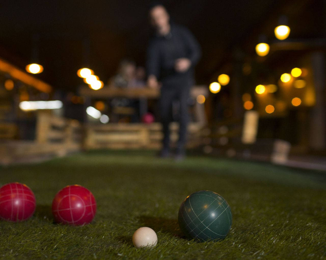bocce ball, grass, night, HD Desktop Wallpaper