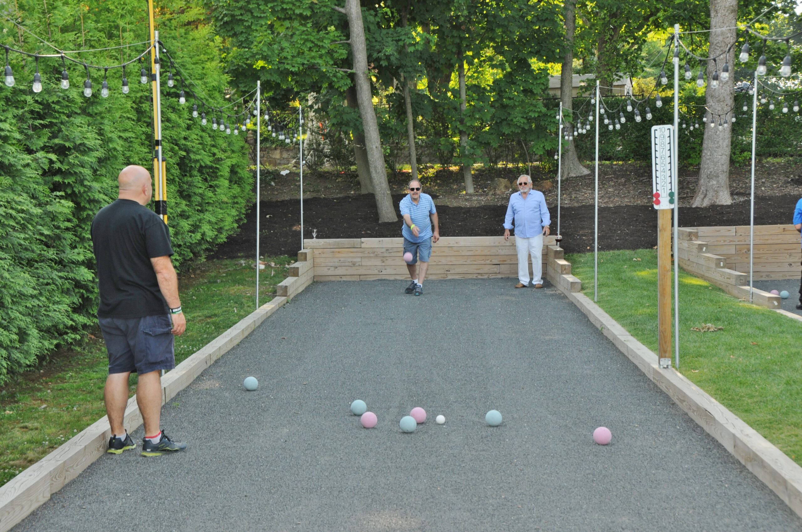 bocce ball, gravel court, lush green trees, 2K Desktop Wallpaper