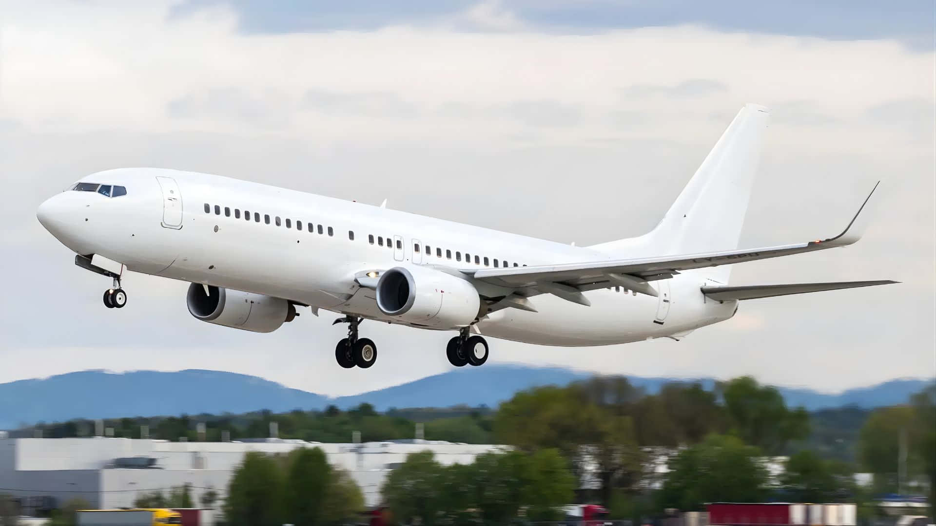 Boeing 737, white commercial jetliner, landing gear down, Full HD Desktop Wallpaper
