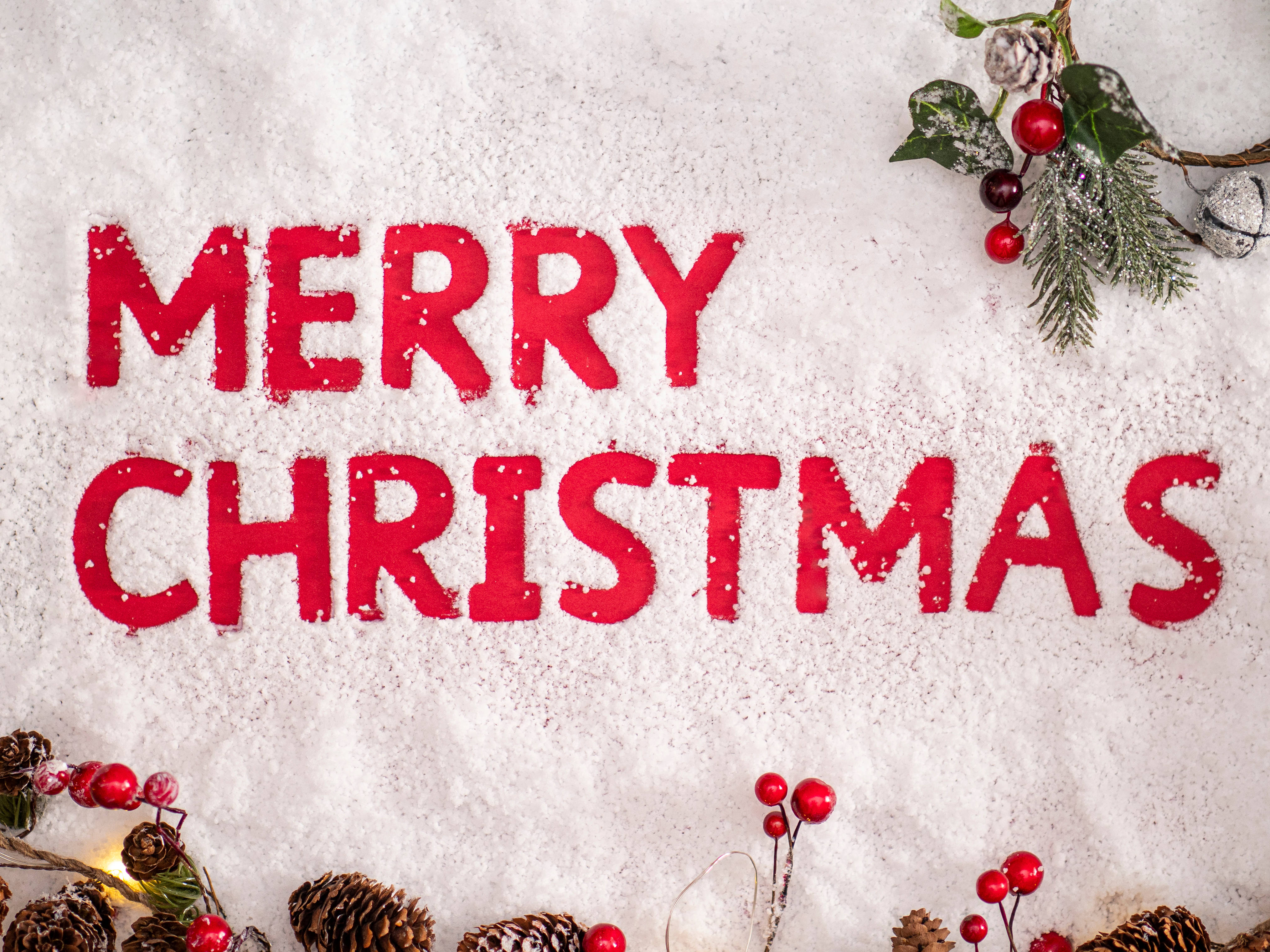 MERRY CHRISTMAS, snow, pine branches, 4K Desktop Wallpaper