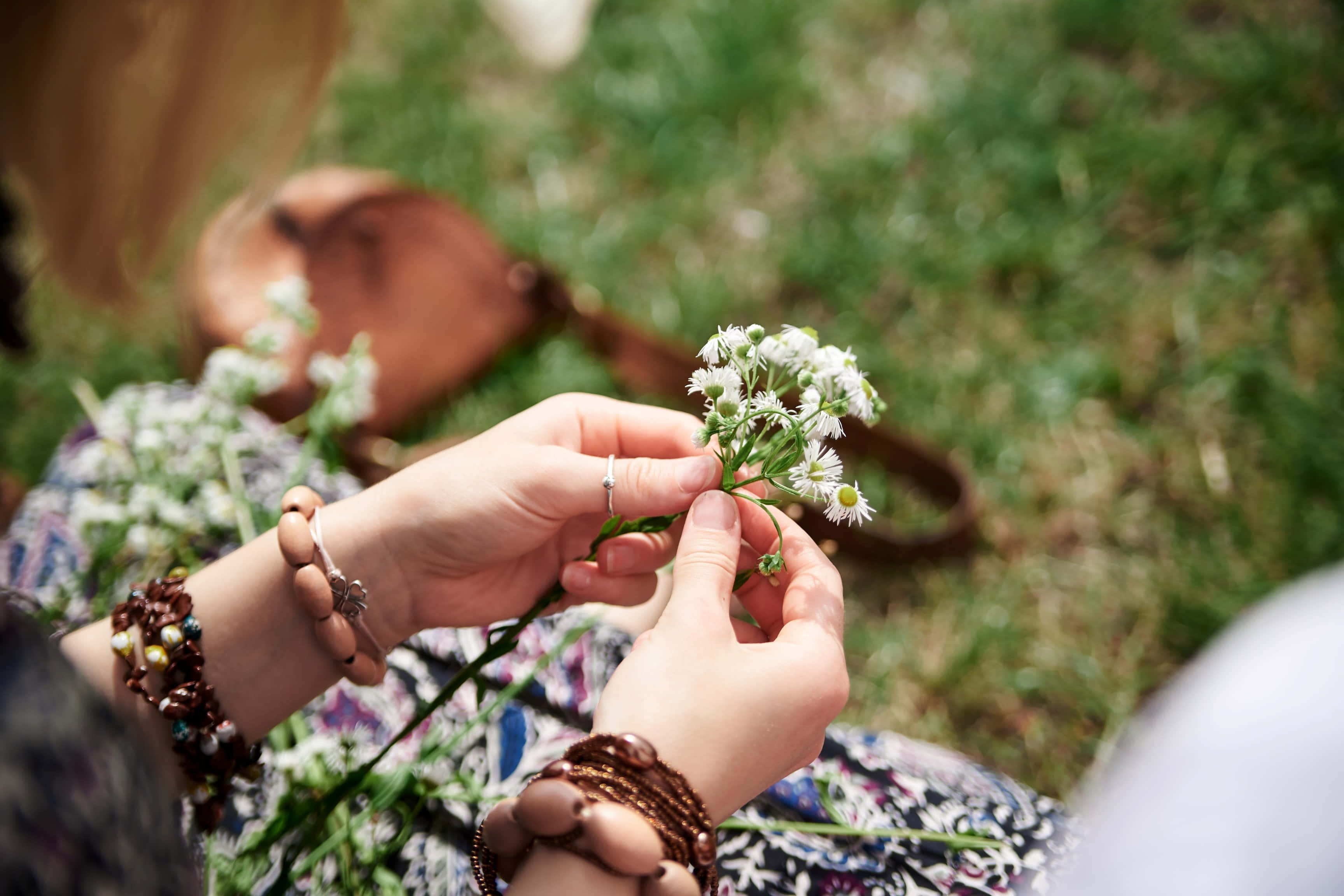 boho style, beaded bracelets, tiny white wildflowers, 2K Desktop Wallpaper