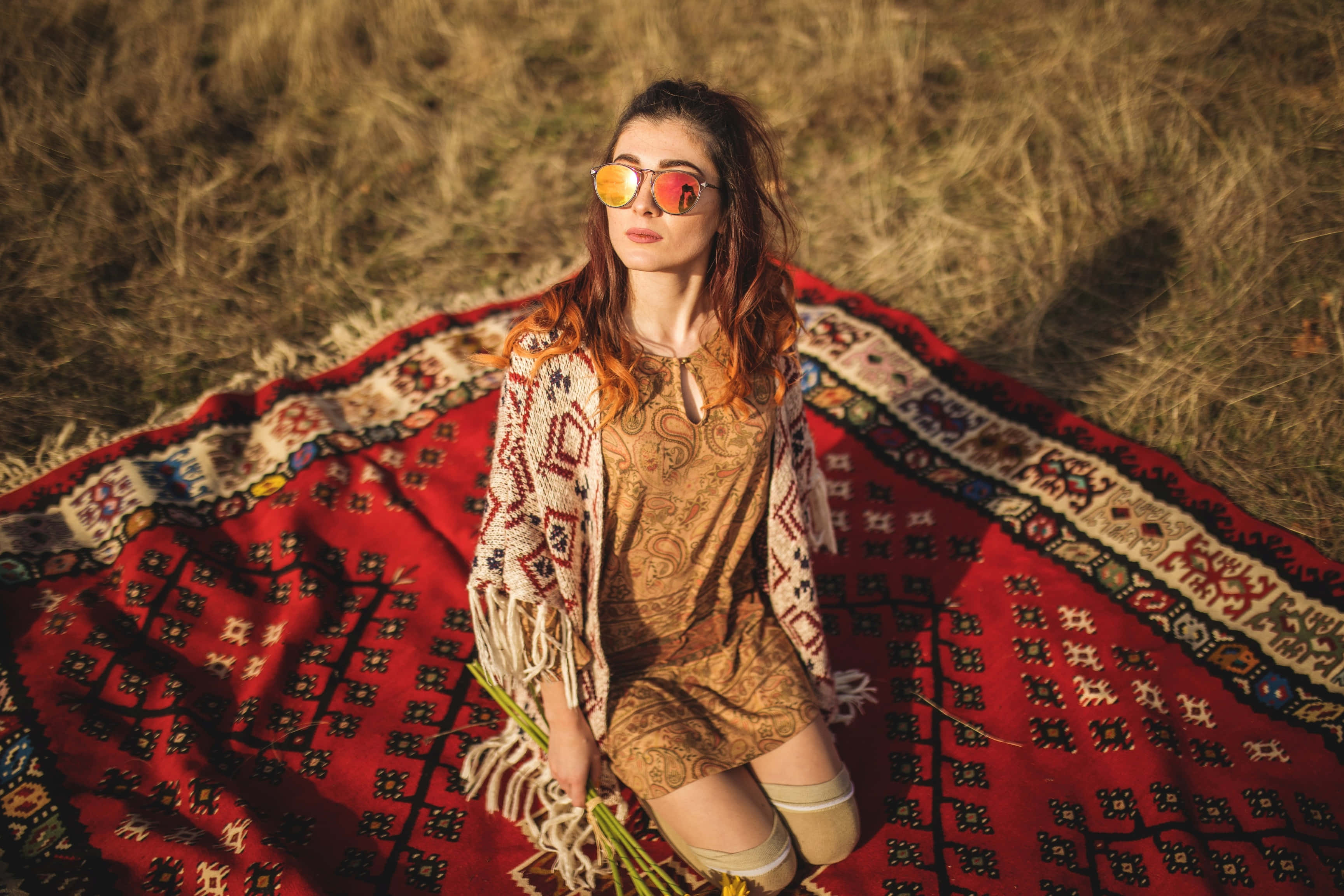 Boho Hippie, vintage sunglasses, patterned dress, 2K Desktop Wallpaper