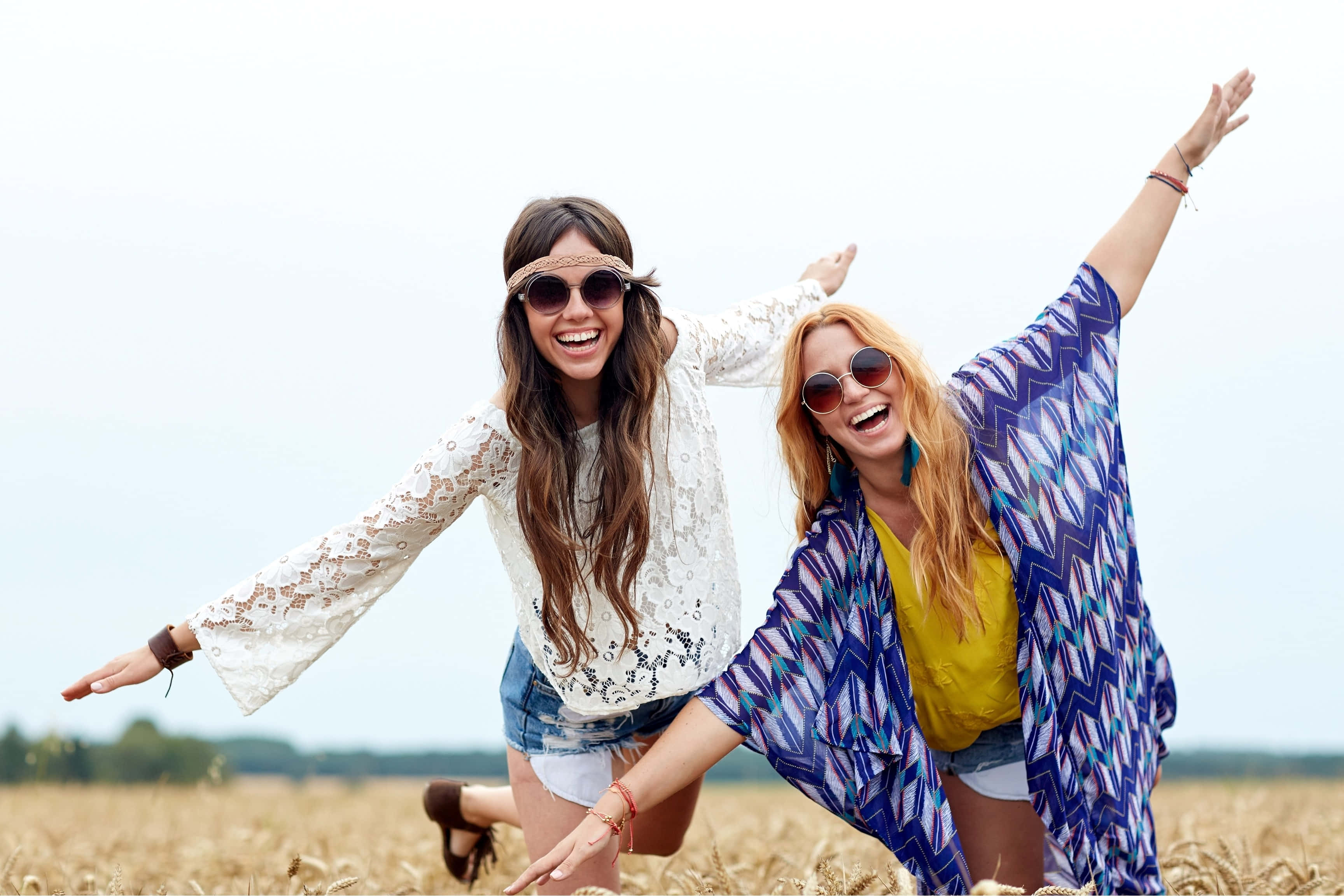 boho hippie, golden wheat field, sunglasses, 2K Desktop Wallpaper