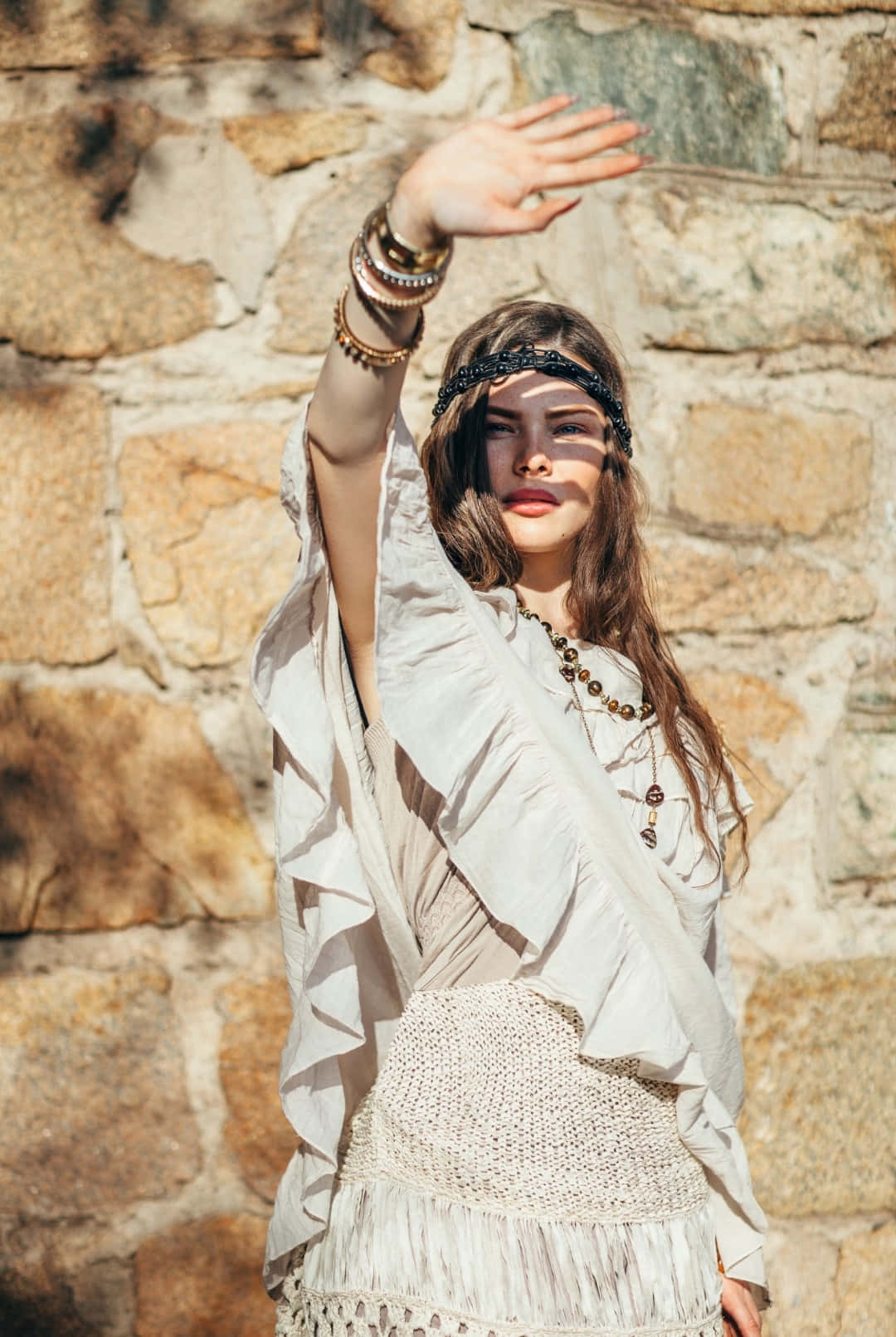 bohemian attire, sunlit stone wall, sunlight, HD Phone Wallpaper