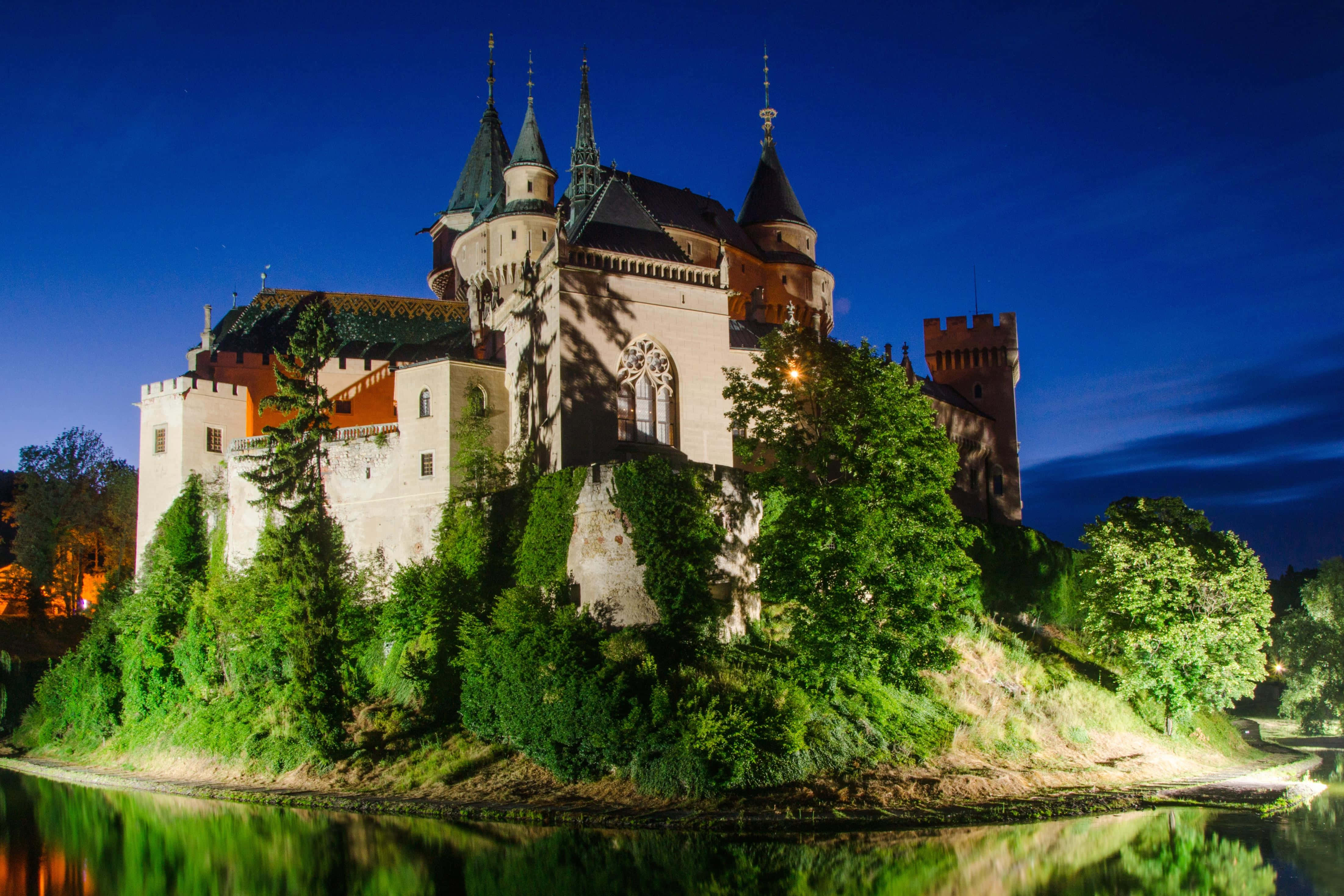 Bojnice Castle, evening sky, night, 4K Desktop Wallpaper