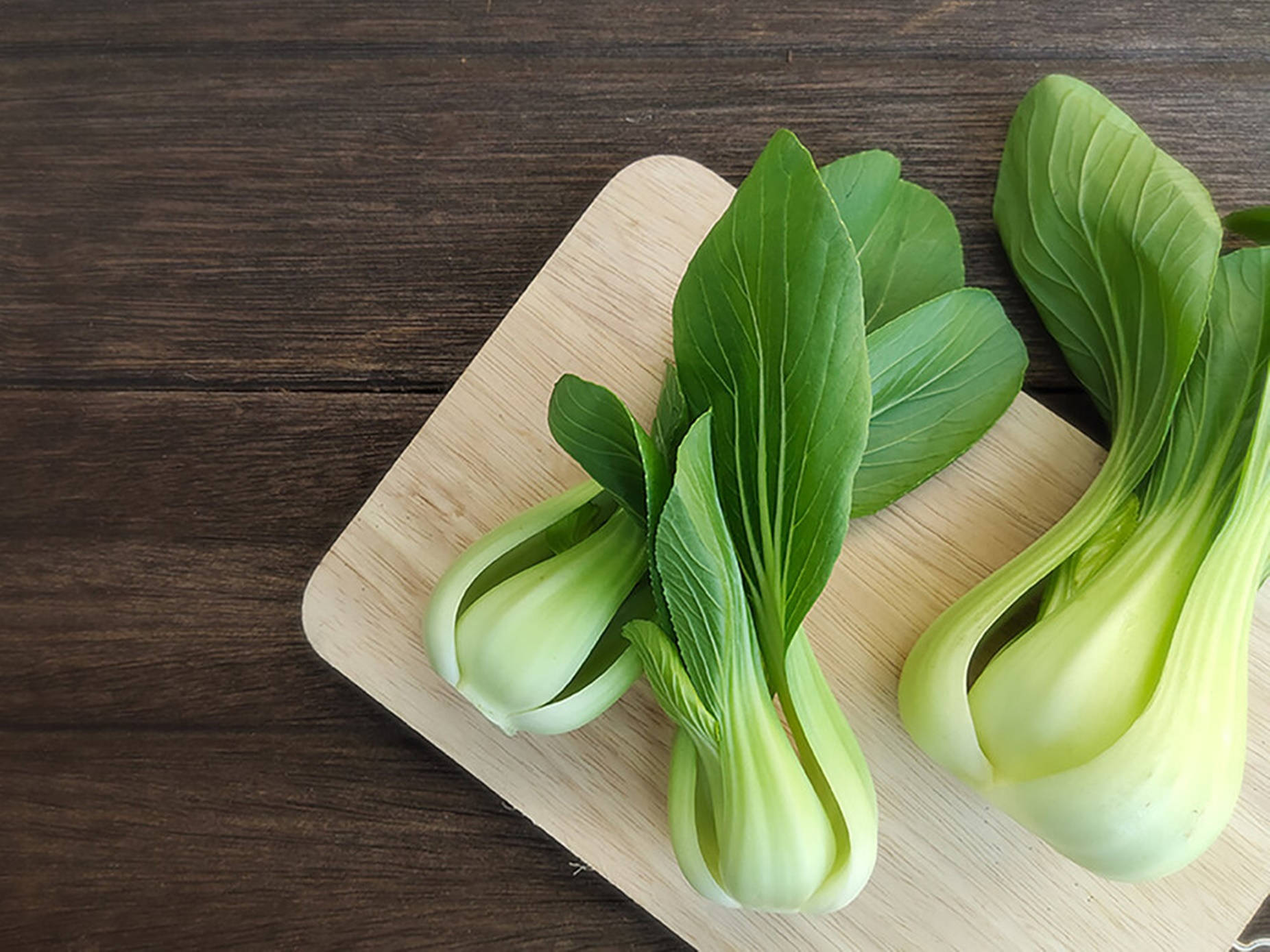 bok choy, chopping board, light wooden cutting board, HD Desktop Wallpaper