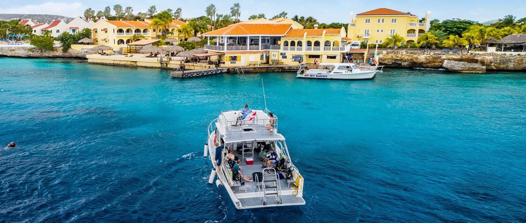 Bonaire, white tour boat, turquoise waters, Full HD Desktop Wallpaper
