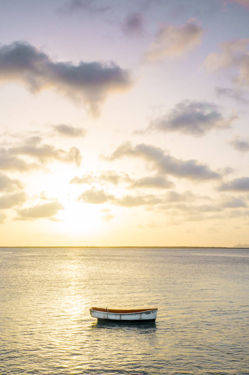 Bonaire, sunrise, white boat, HD Phone Wallpaper