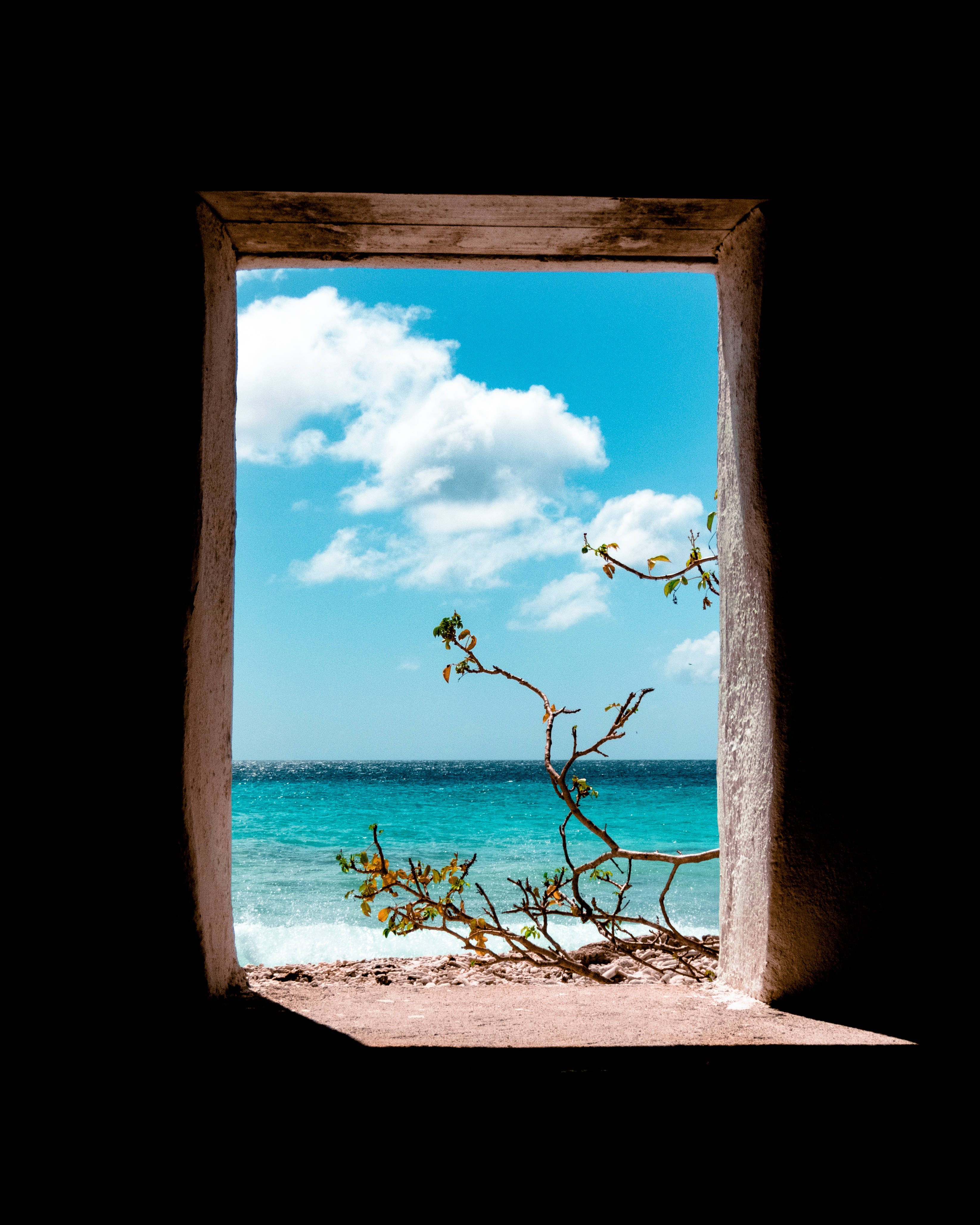Bonaire, doorway, turquoise ocean, 4K Phone Wallpaper