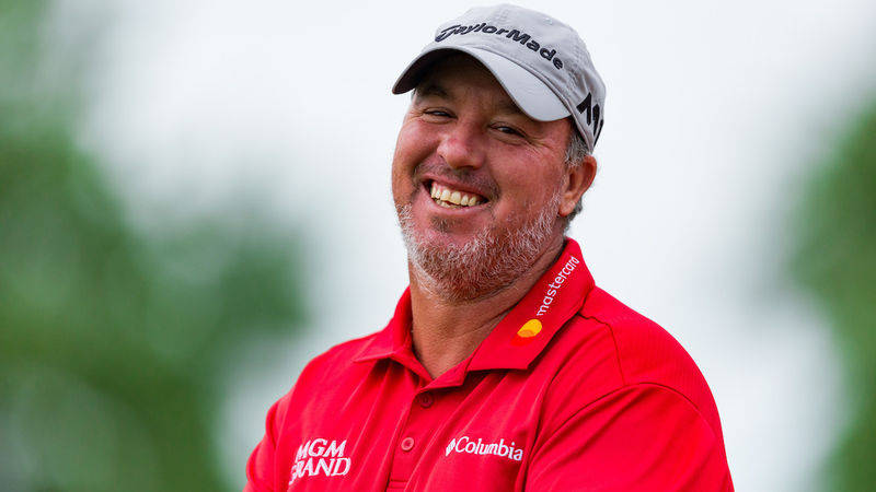 Boo Weekley, red polo, grey cap, SD Desktop Wallpaper