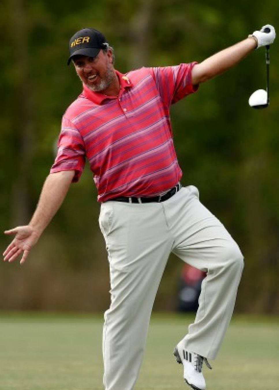Boo Weekley, red striped shirt, lush green course, HD Phone Wallpaper