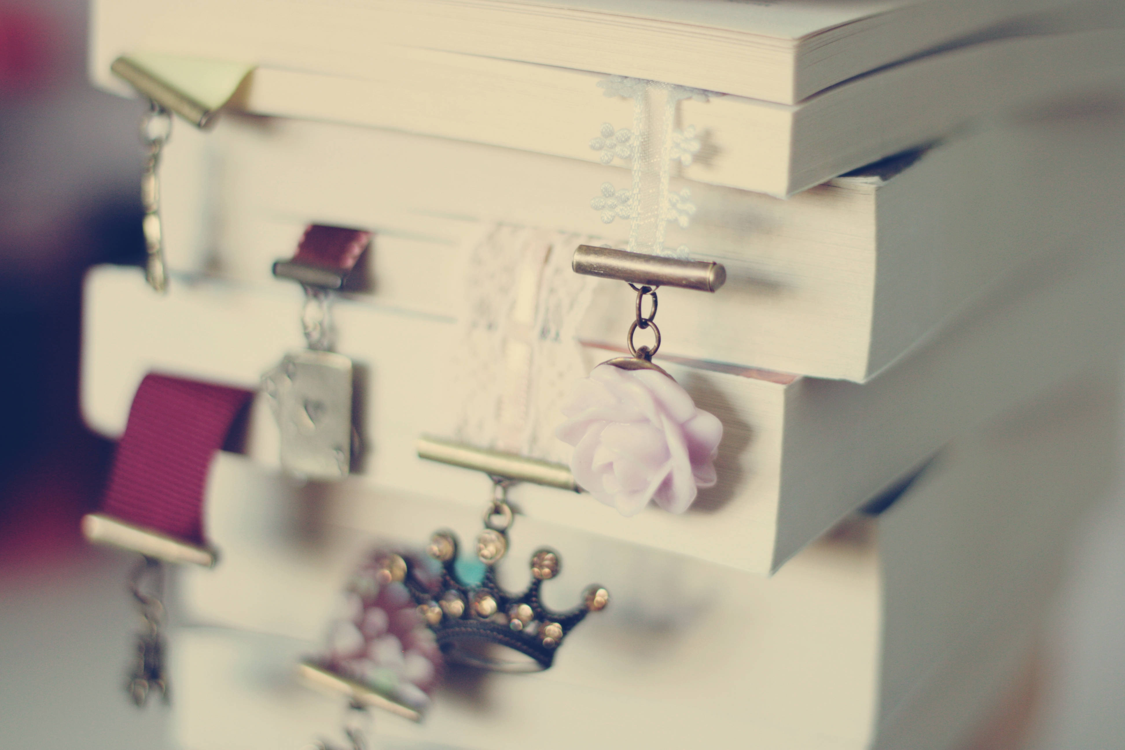 white books, delicate bookmarks, rose crown, 4K Desktop Wallpaper