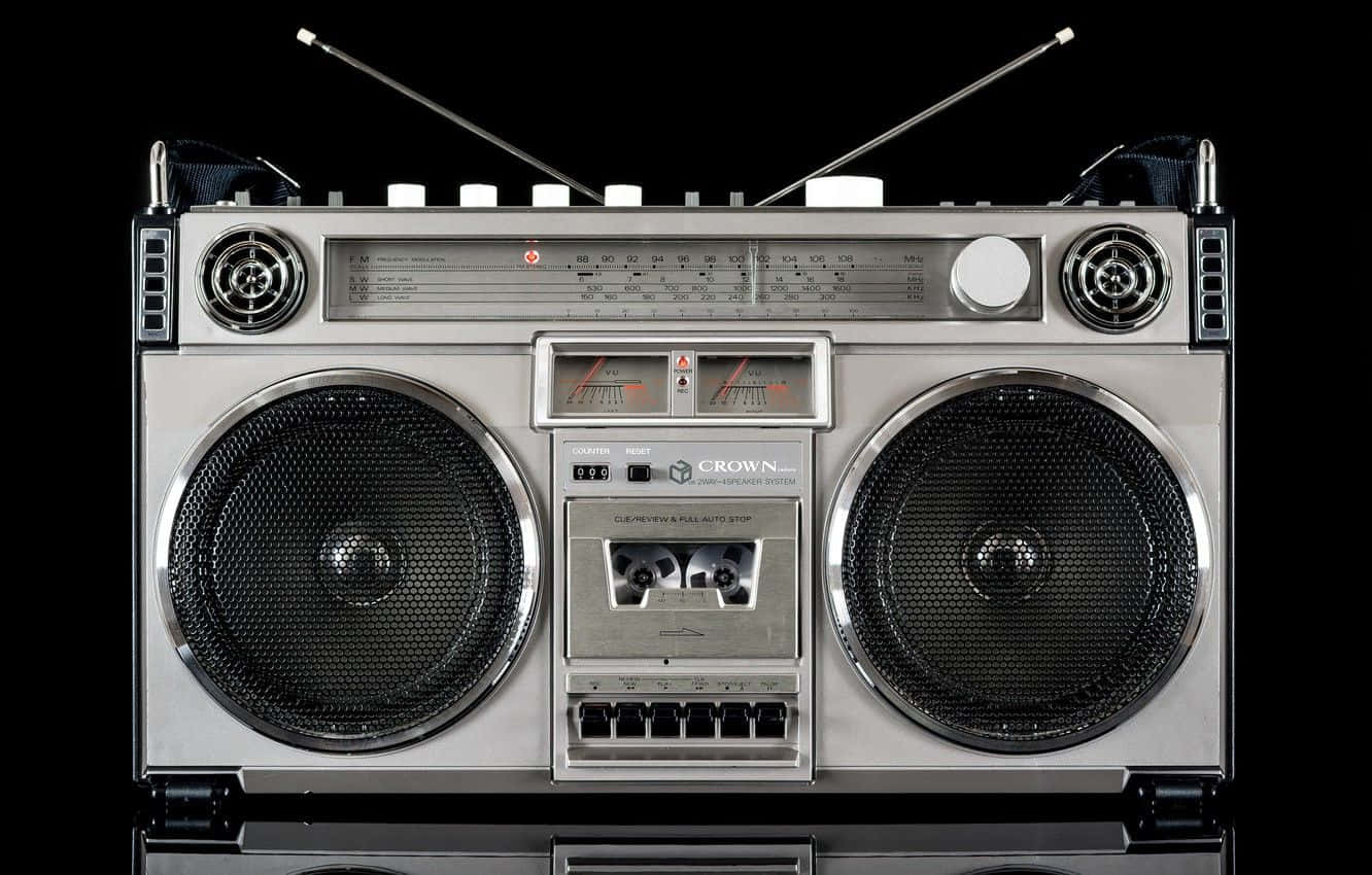vintage silver boombox, large speakers, extended antennas, HD Desktop Wallpaper