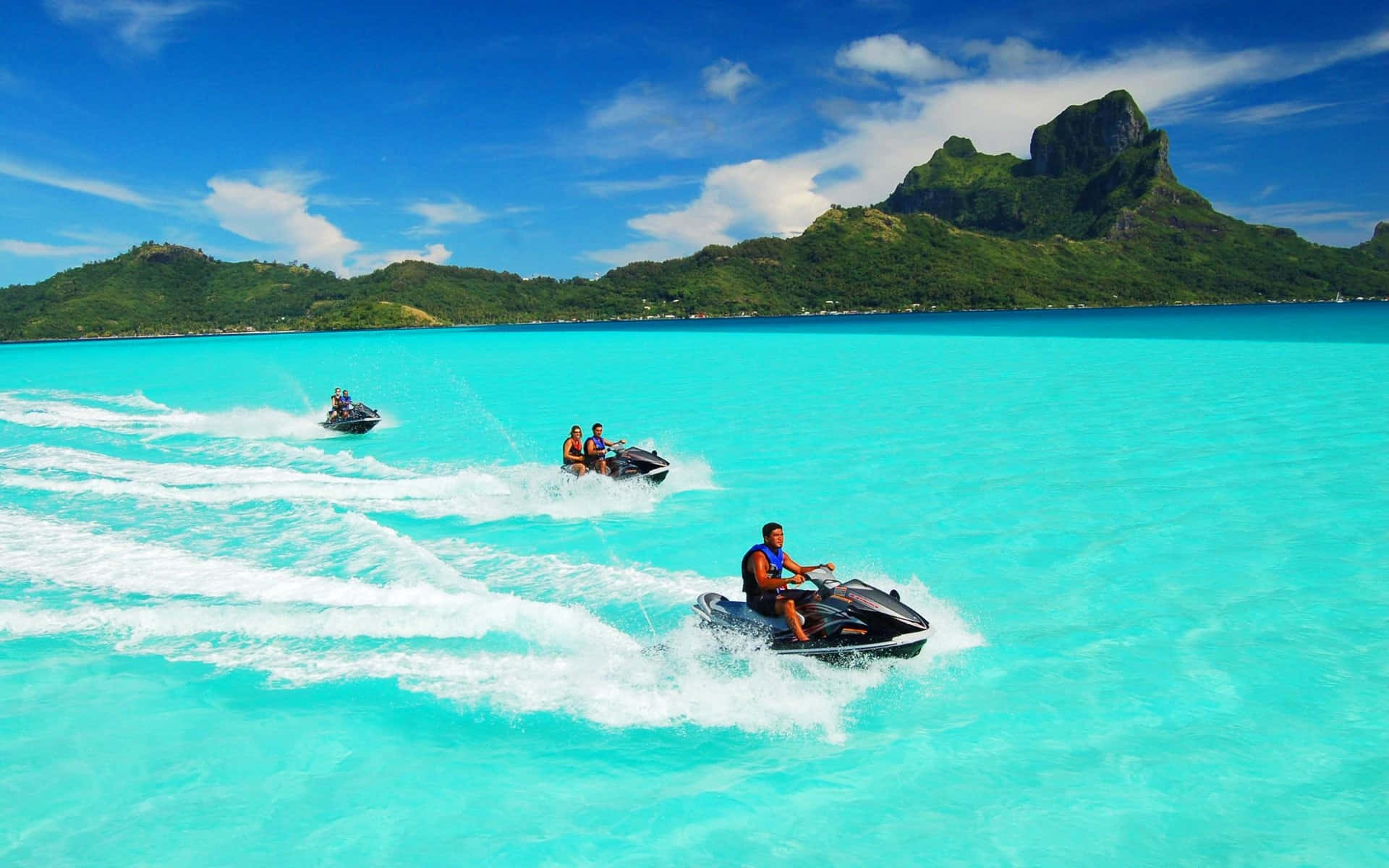 Bora Bora, turquoise blue lagoon, lush green mountains, Full HD Desktop Wallpaper