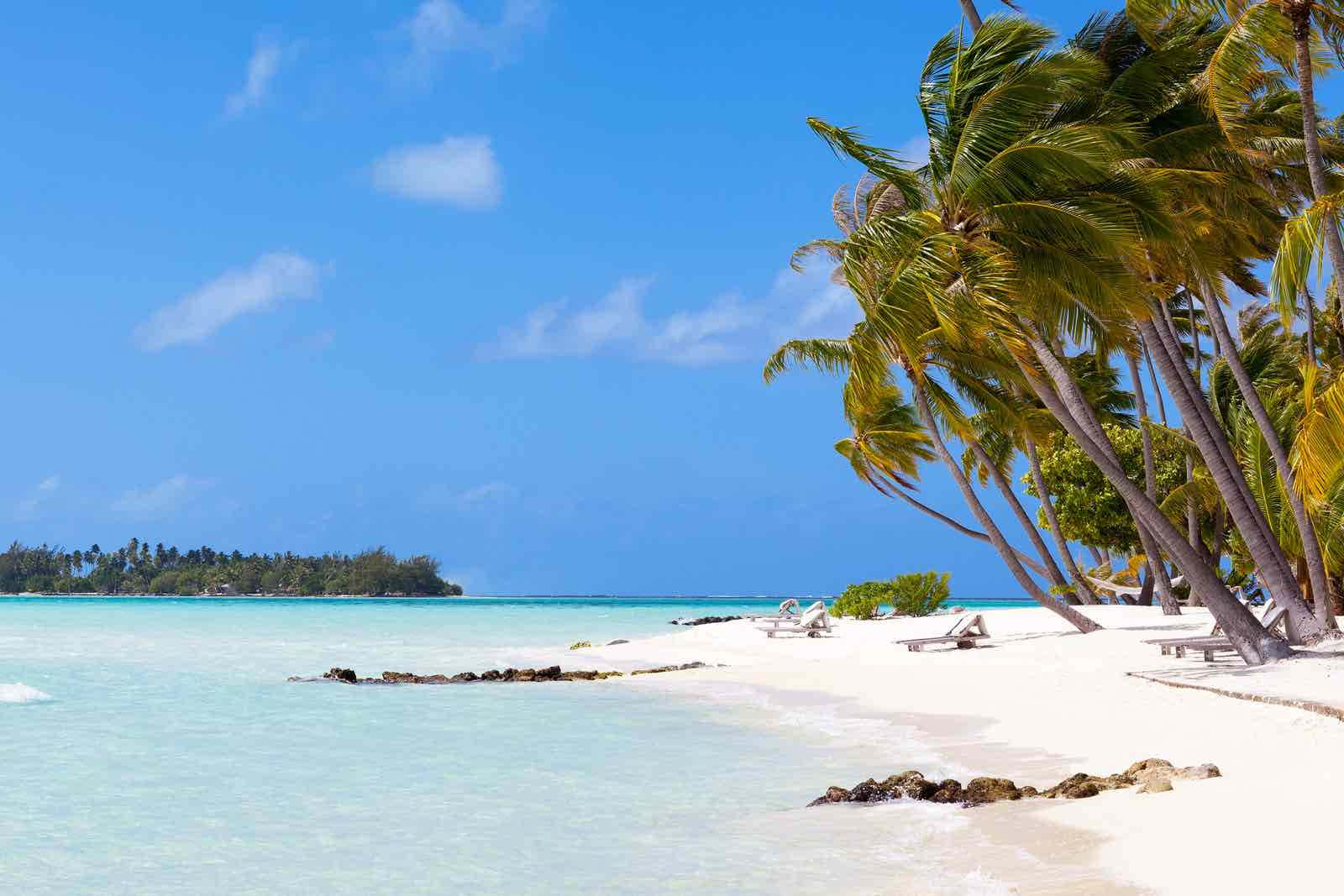 Bora Bora Beach, overwater bungalows, turquoise water, HD Desktop Wallpaper