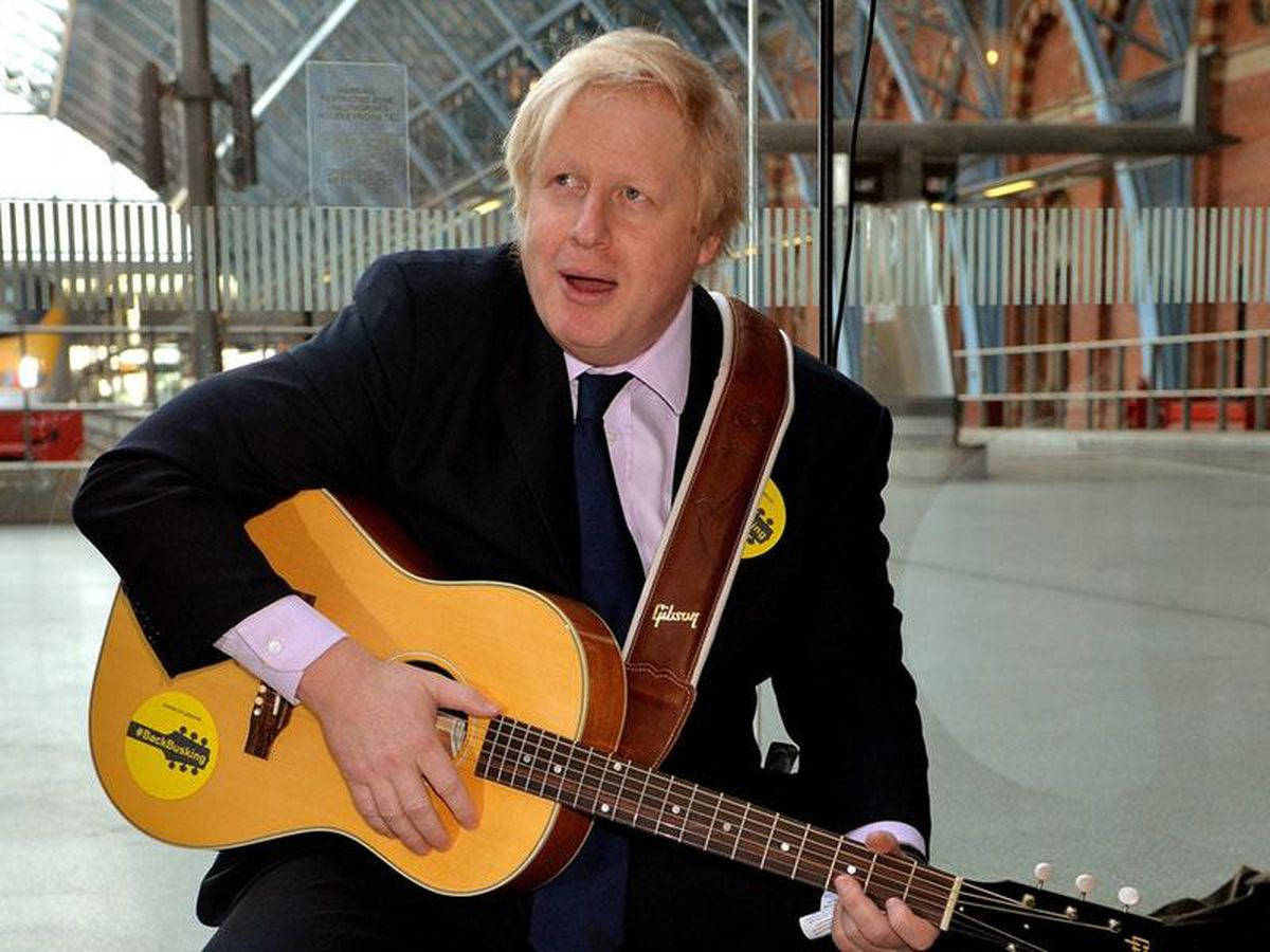 Boris Johnson, acoustic guitar, yellow sticker, SD Desktop Wallpaper