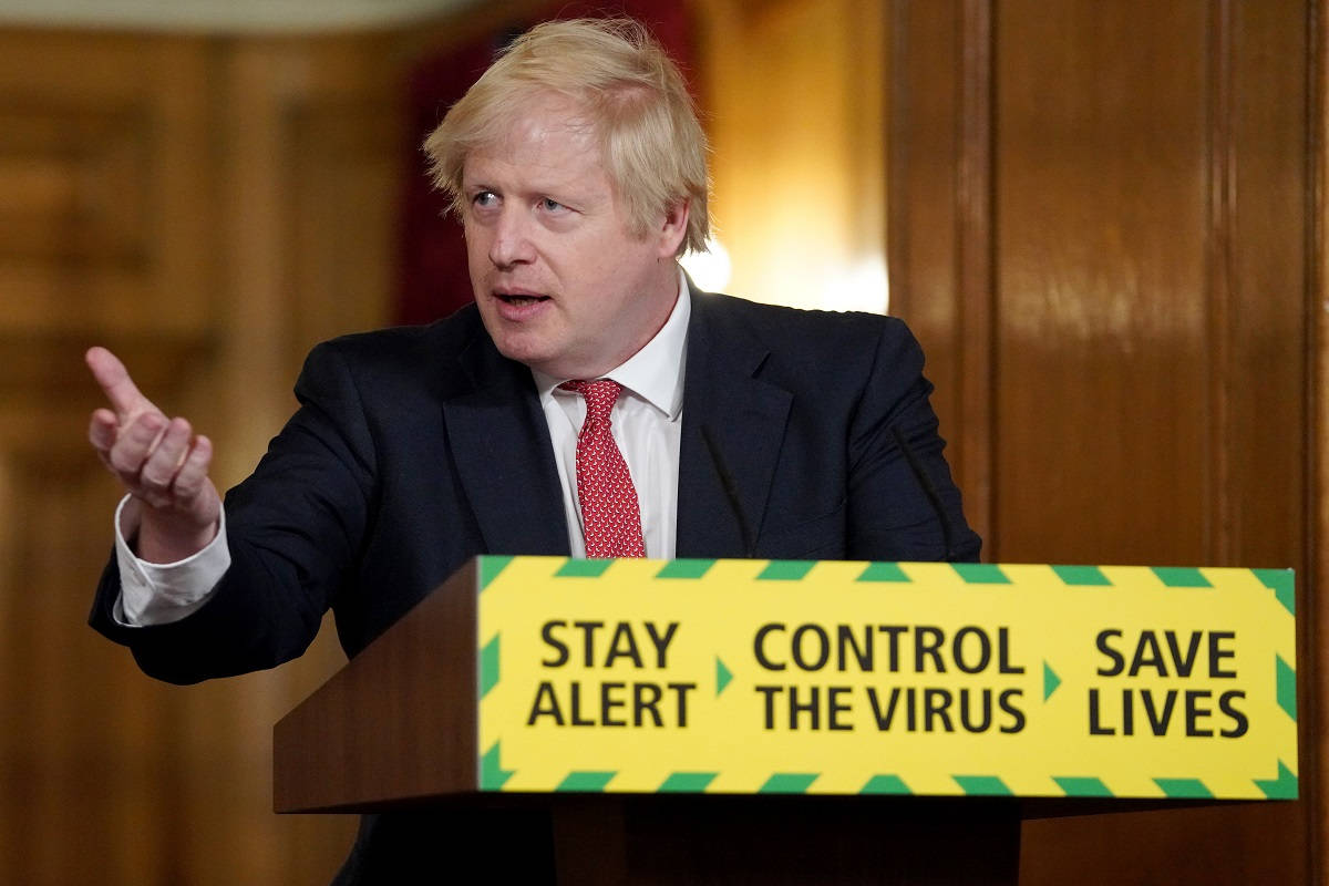 Boris Johnson, podium, yellow sign, SD Desktop Wallpaper