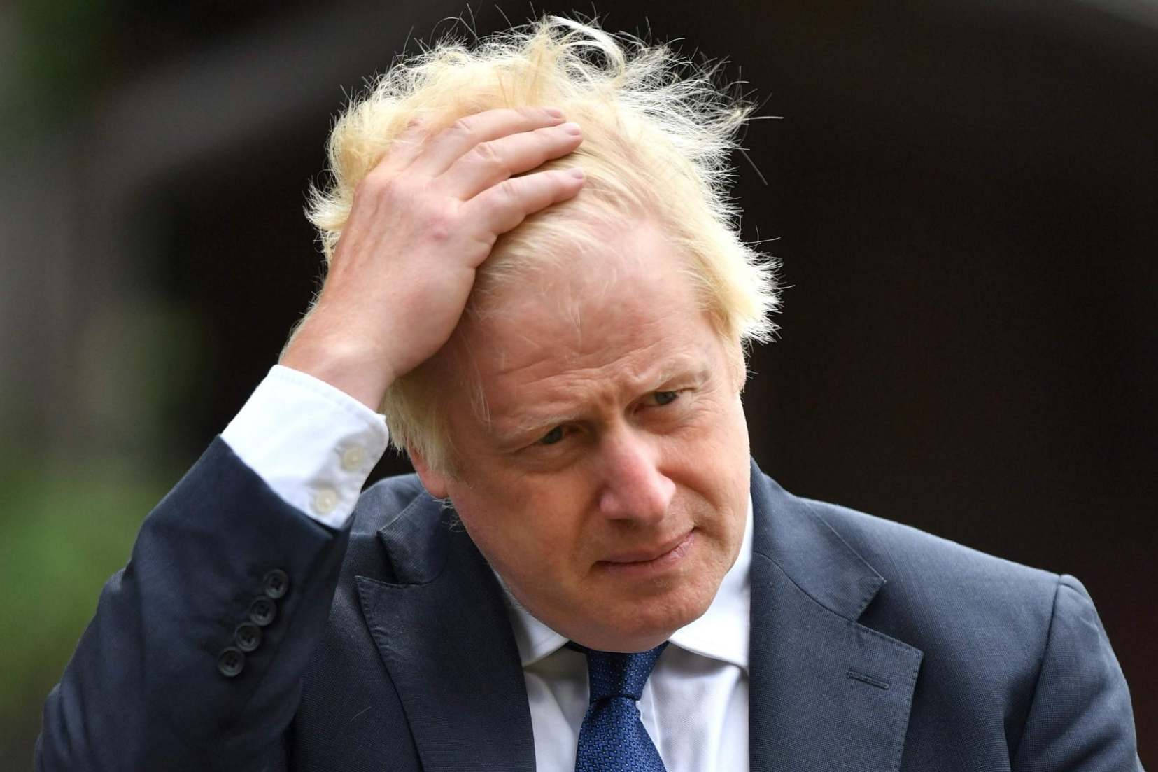 Boris Johnson, dark suit, messy blond hair, HD Desktop Wallpaper