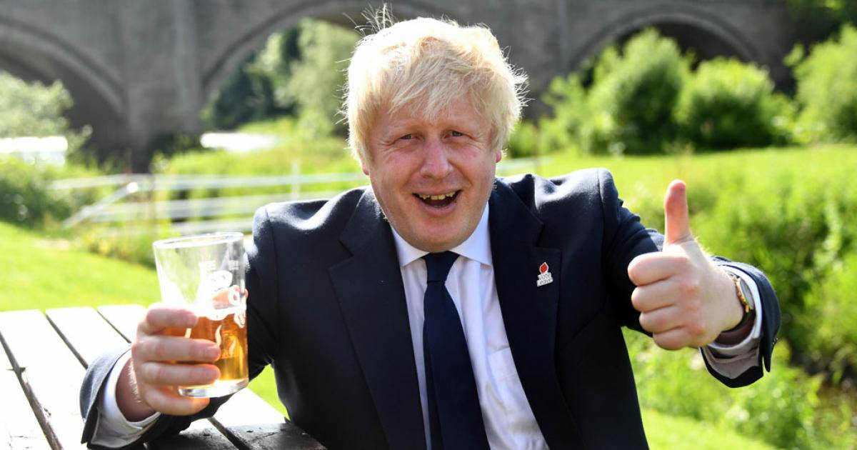 Boris Johnson, thumbs up, pint, SD Desktop Wallpaper