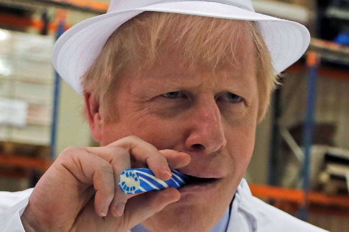 Boris Johnson, candy cane, white hat, SD Desktop Wallpaper