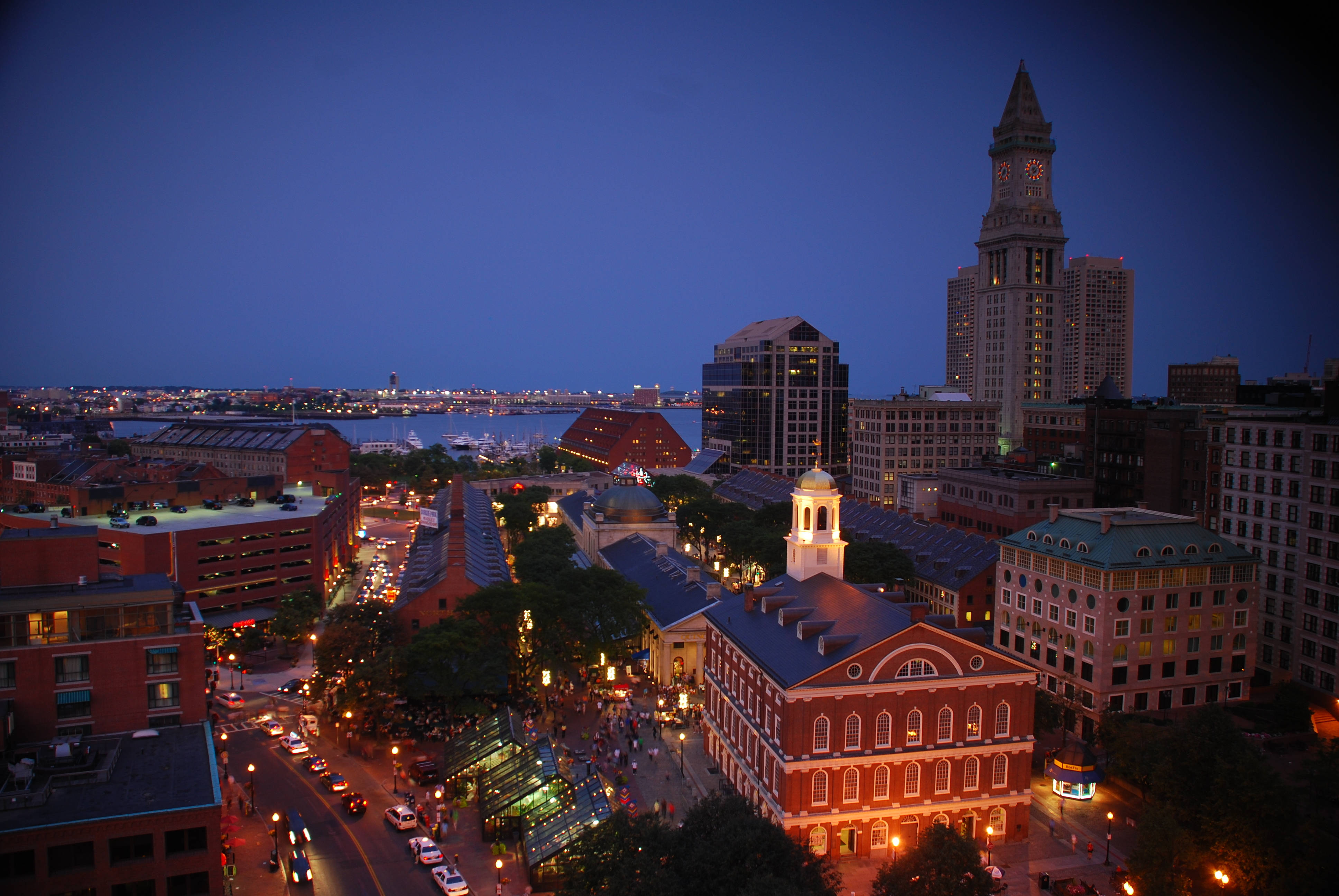 Boston, twilight cityscape, historic red brick buildings, 4K Desktop Wallpaper