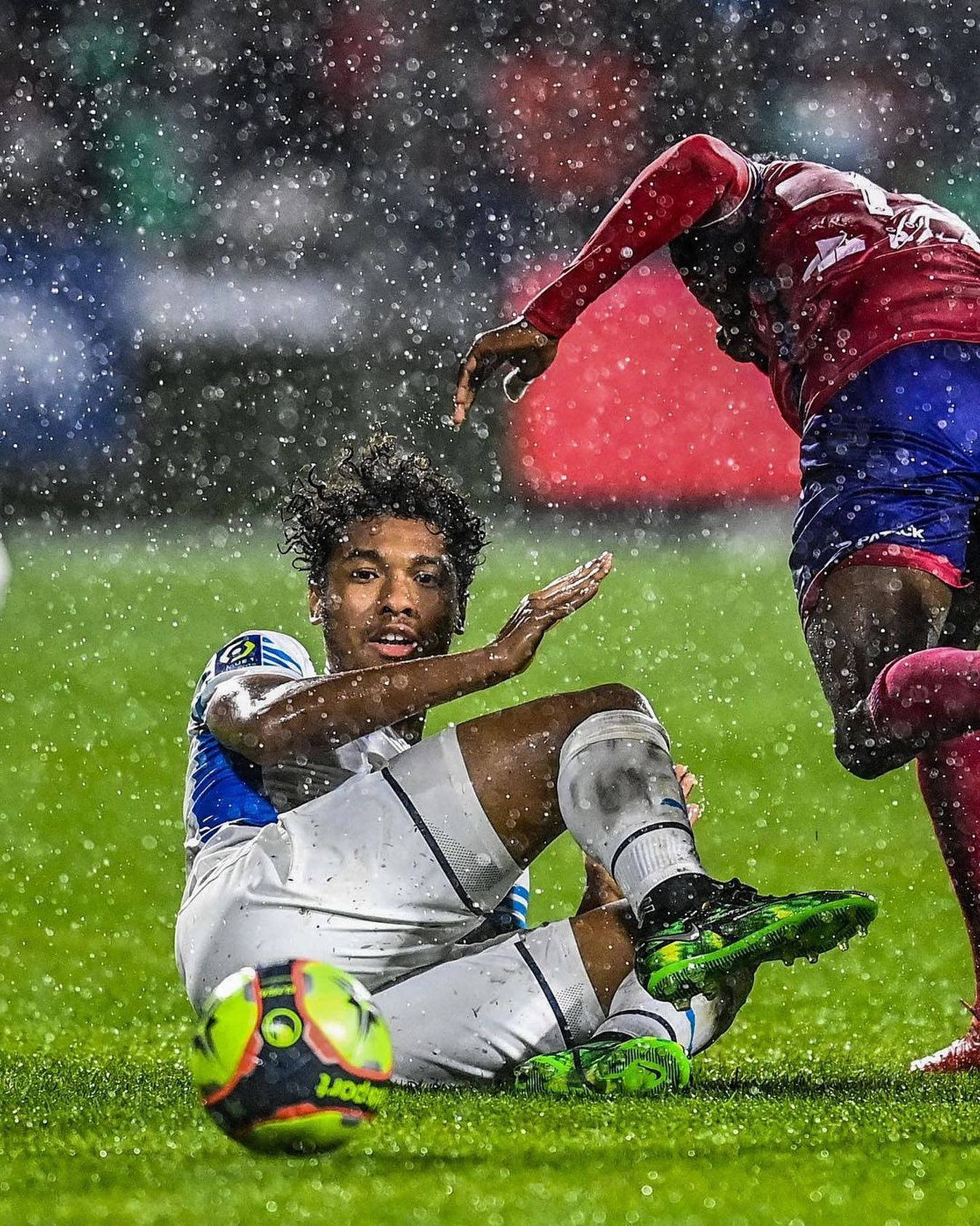 Boubacar Kamara, rainy field, wet grass, HD Phone Wallpaper