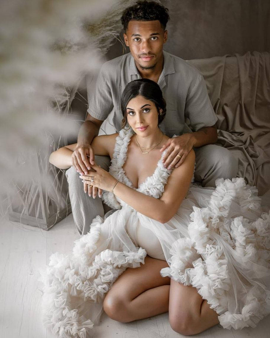 Boubacar Kamara, pregnant wife, bed, SD Phone Wallpaper