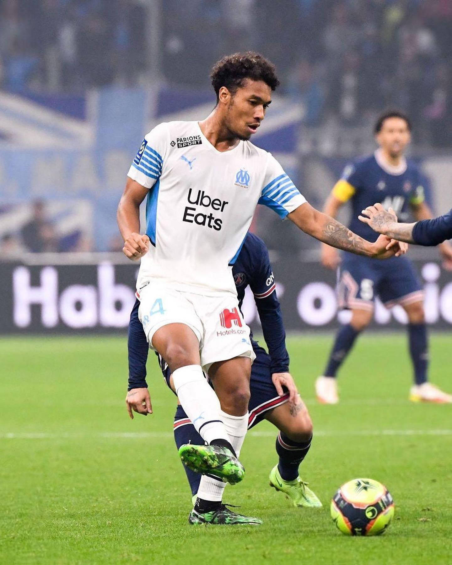 Boubacar Kamara, white jersey, vibrant ball, HD Phone Wallpaper
