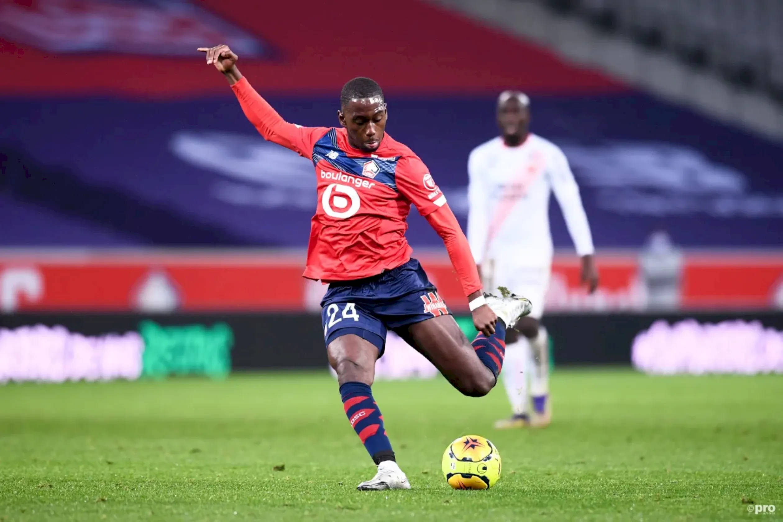 Boubakary Soumaré, red jersey, yellow ball, Full HD Desktop Wallpaper