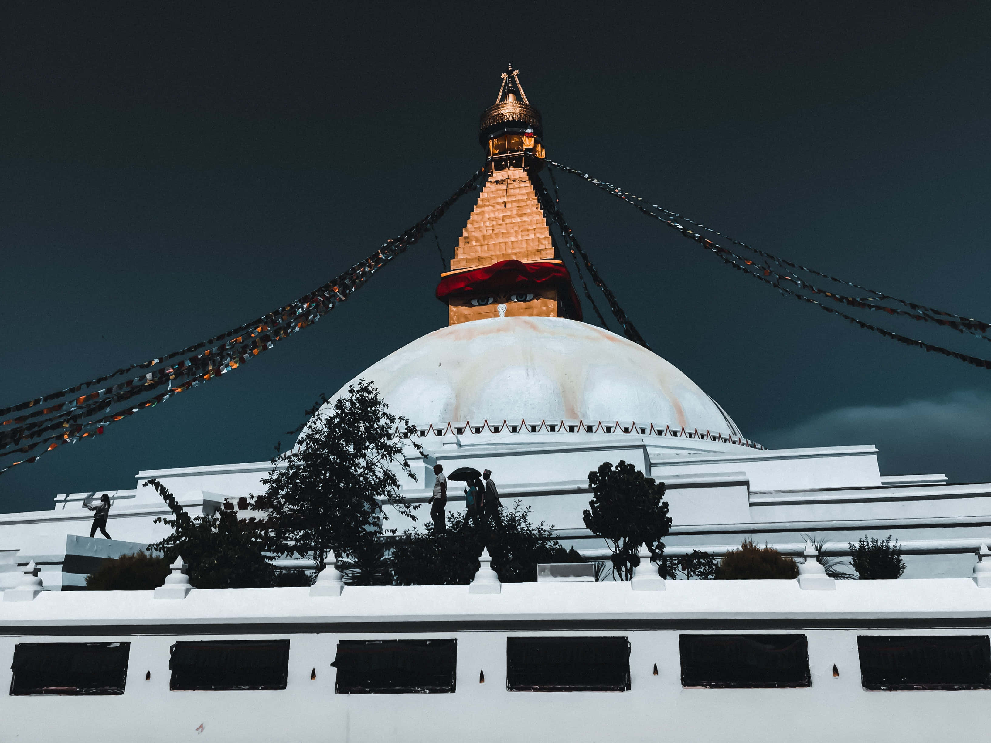 Boudhanath Stupa, white stupa, golden spire, 2K Desktop Wallpaper