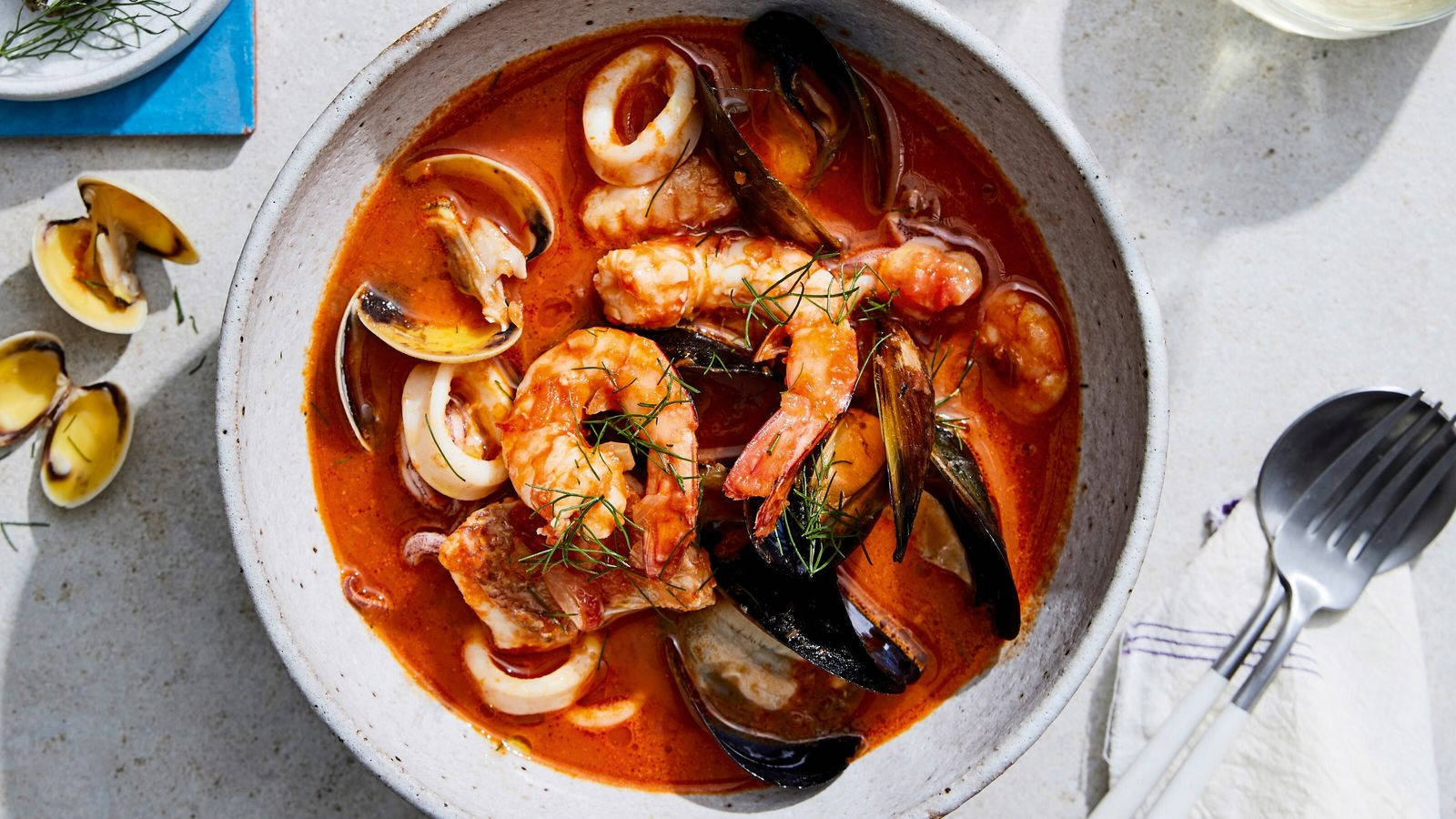 Bouillabaisse, textured ceramic bowl, shrimp, HD Desktop Wallpaper