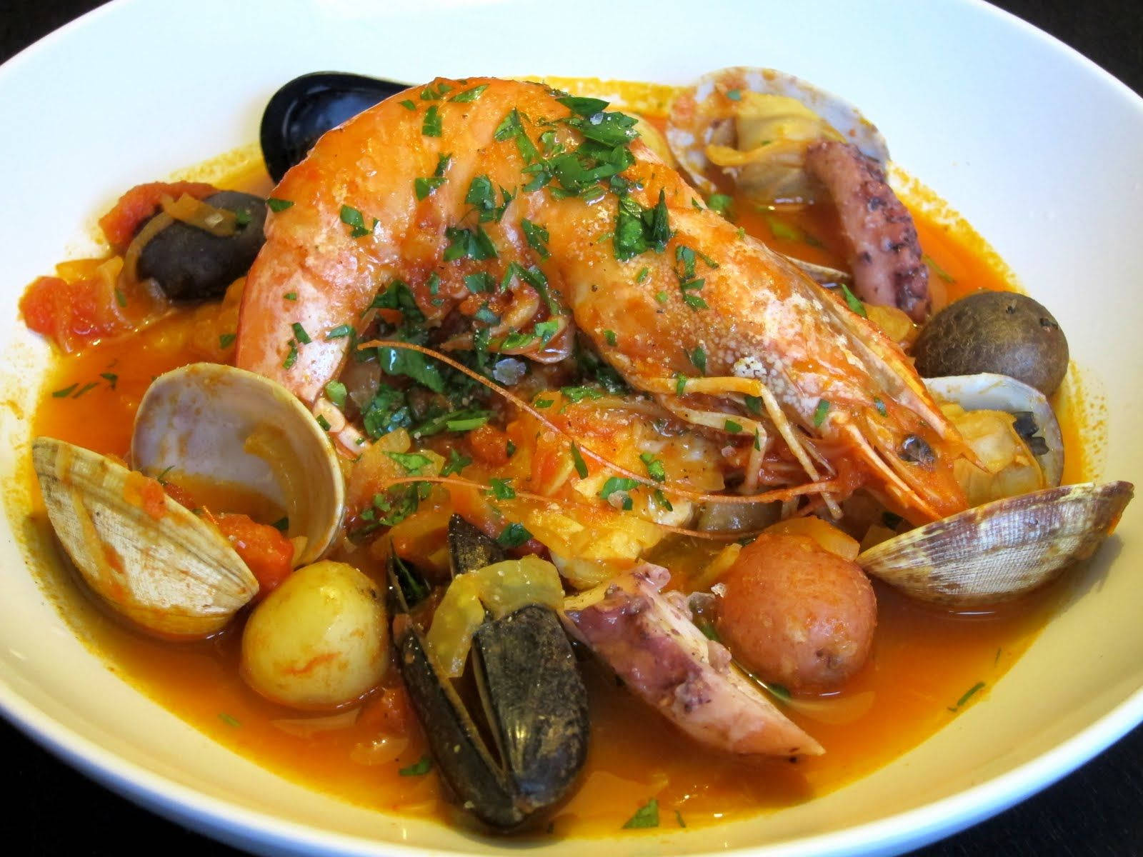 Bouillabaisse, yellow orange sauce, shrimp, HD Desktop Wallpaper