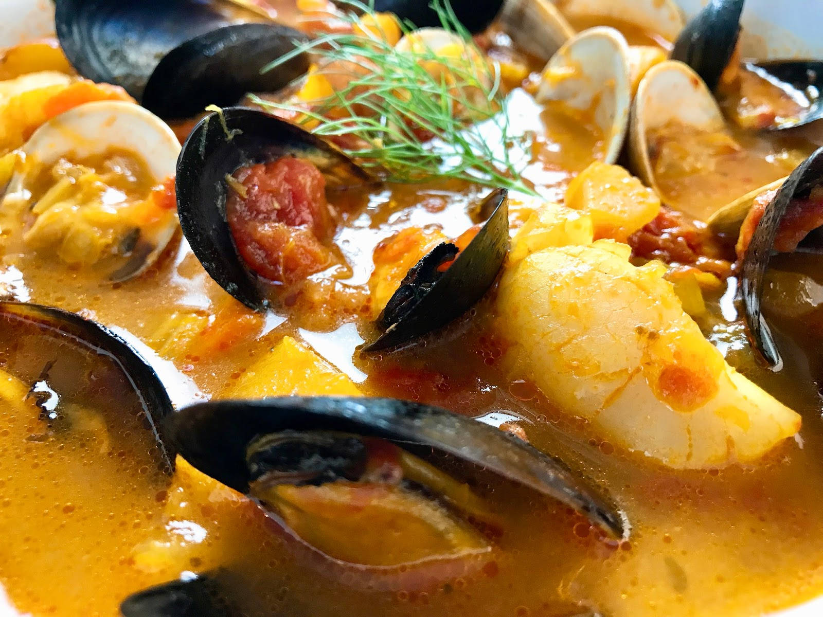 Bouillabaisse, rich orange sauce, seafood stew, HD Desktop Wallpaper