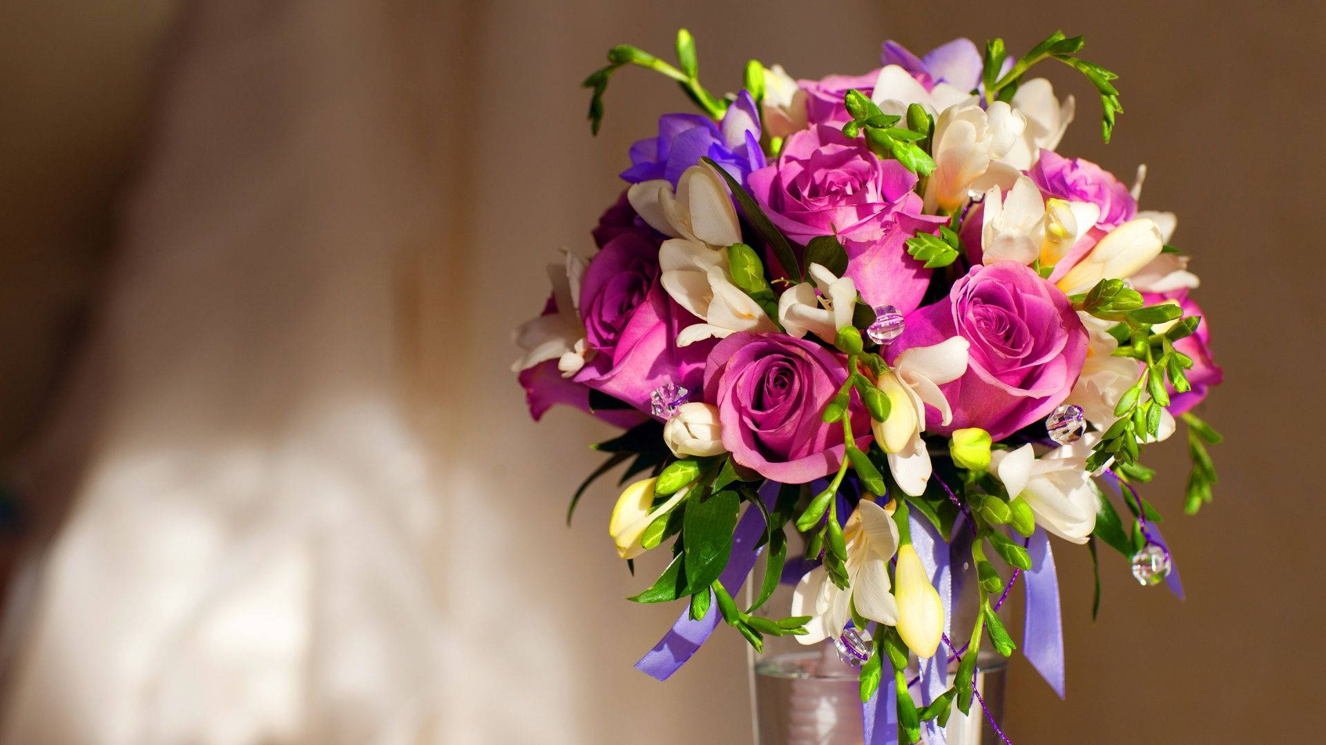 bouquet, crystal vase, pink roses, Full HD Desktop Wallpaper