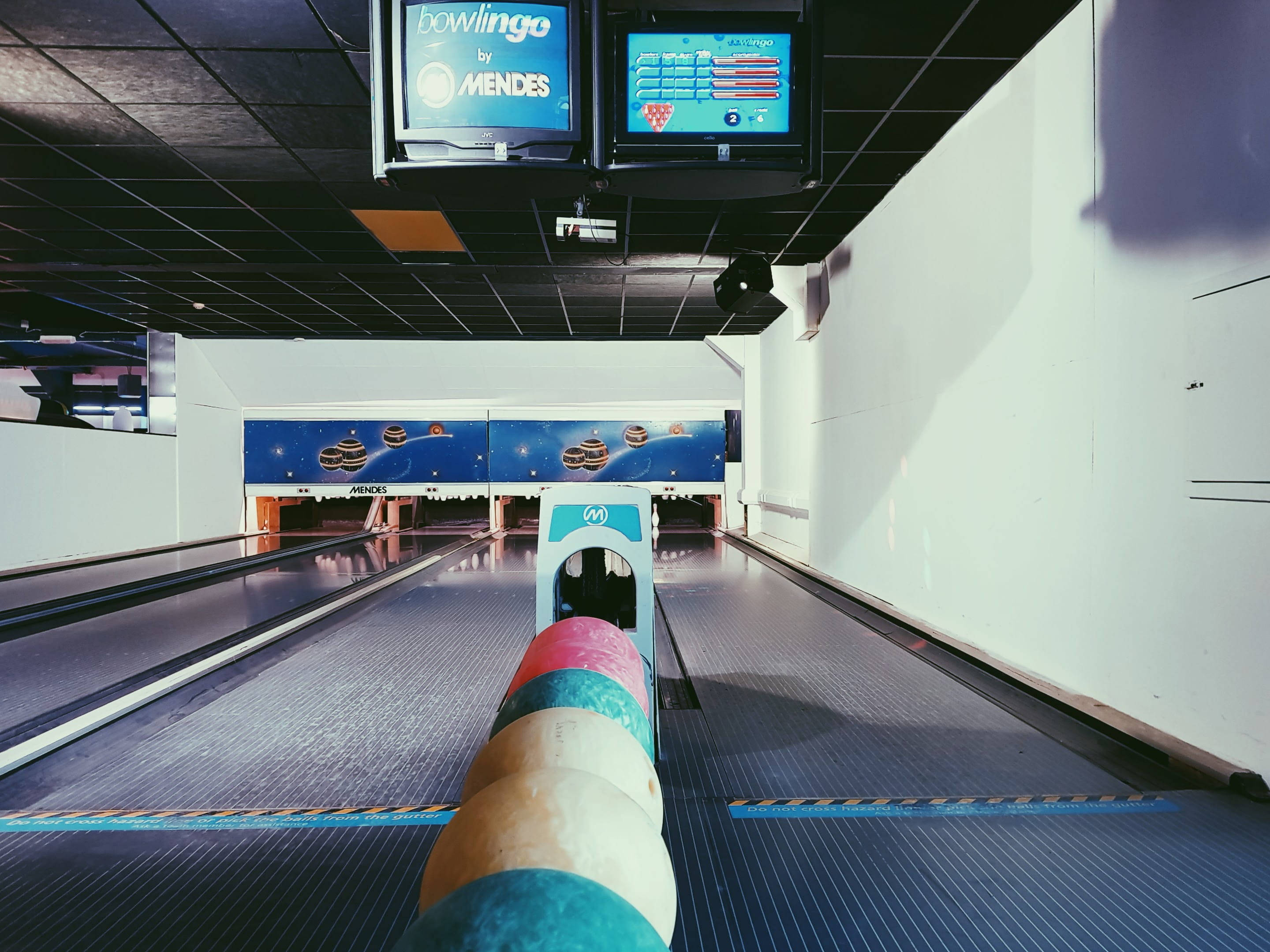 vintage bowling alley, bowling lane, colorful balls, 2K Desktop Wallpaper
