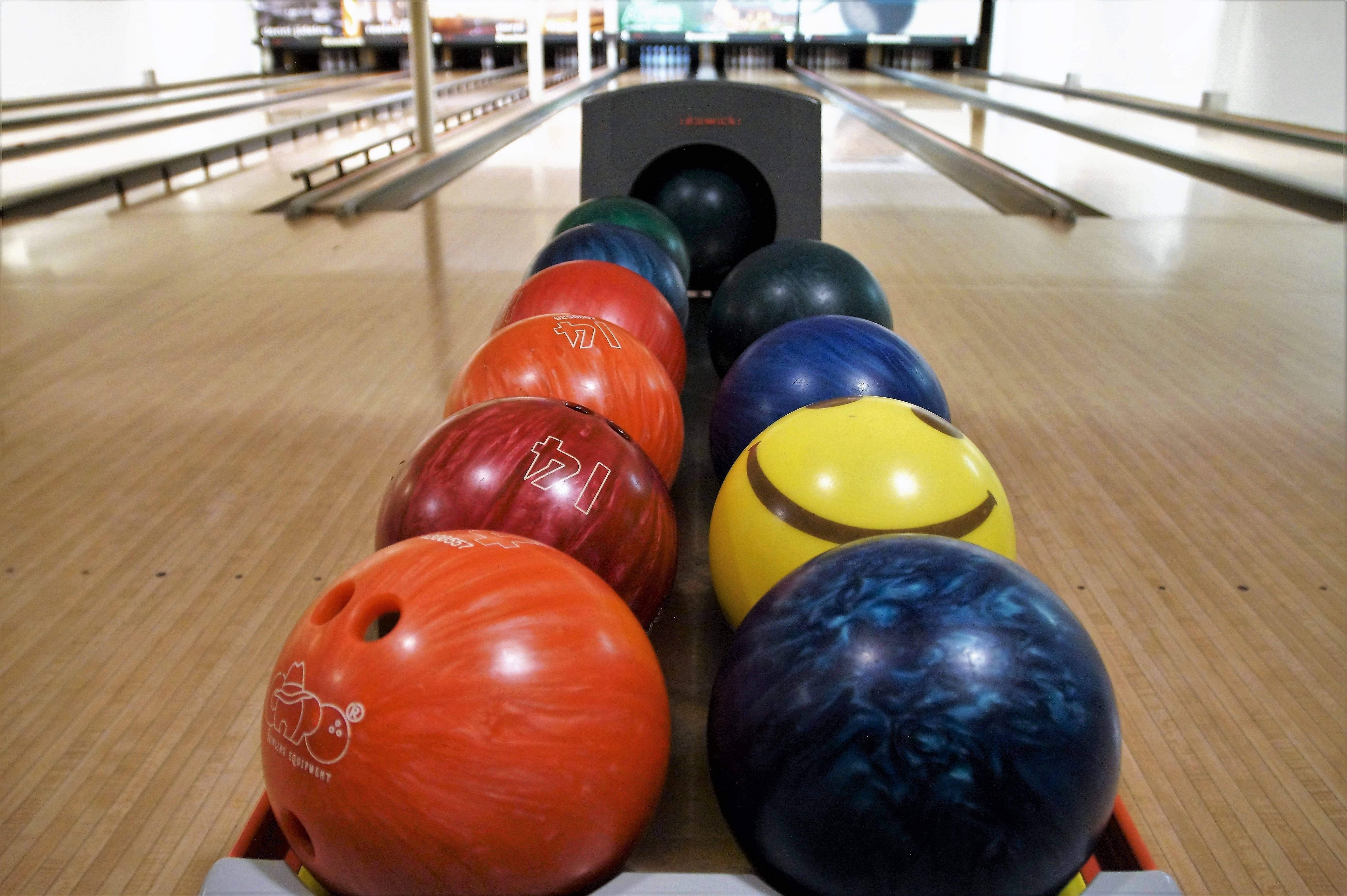 kiddie bowling center, colorful bowling balls, smiley faces, 5K Desktop Wallpaper