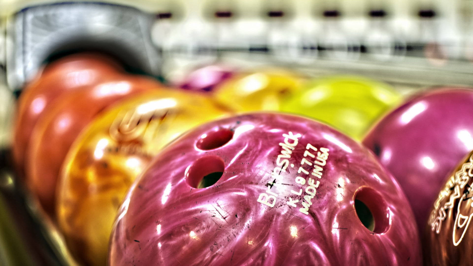 polyester bowling ball, glossy, colorful, Full HD Desktop Wallpaper