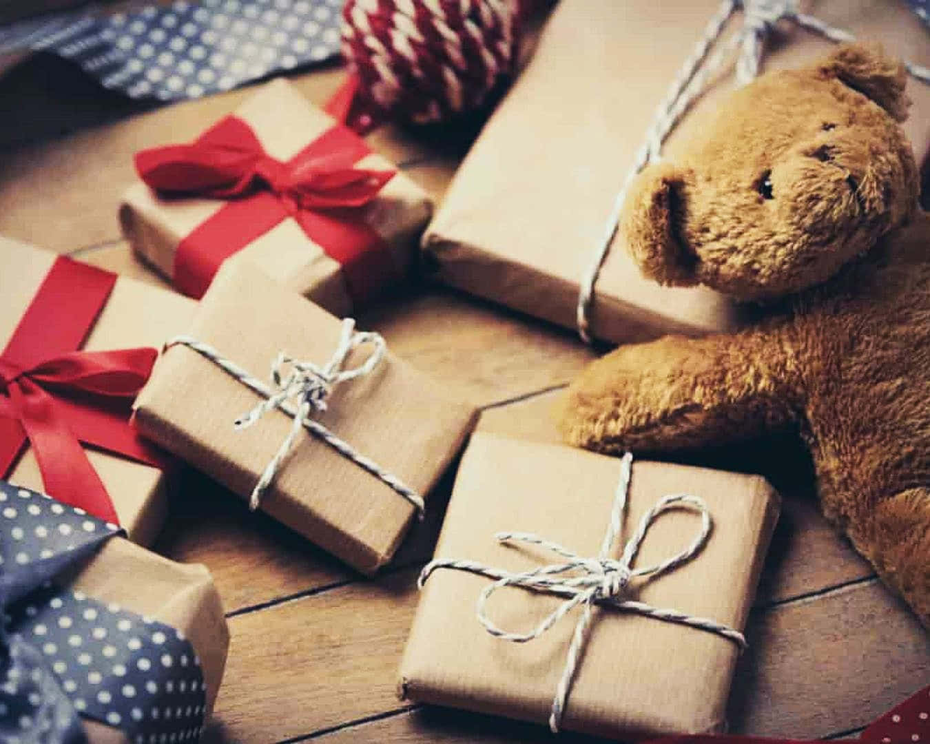 Boxing Day, gift ideas, rustic wrapped gifts, HD Desktop Wallpaper