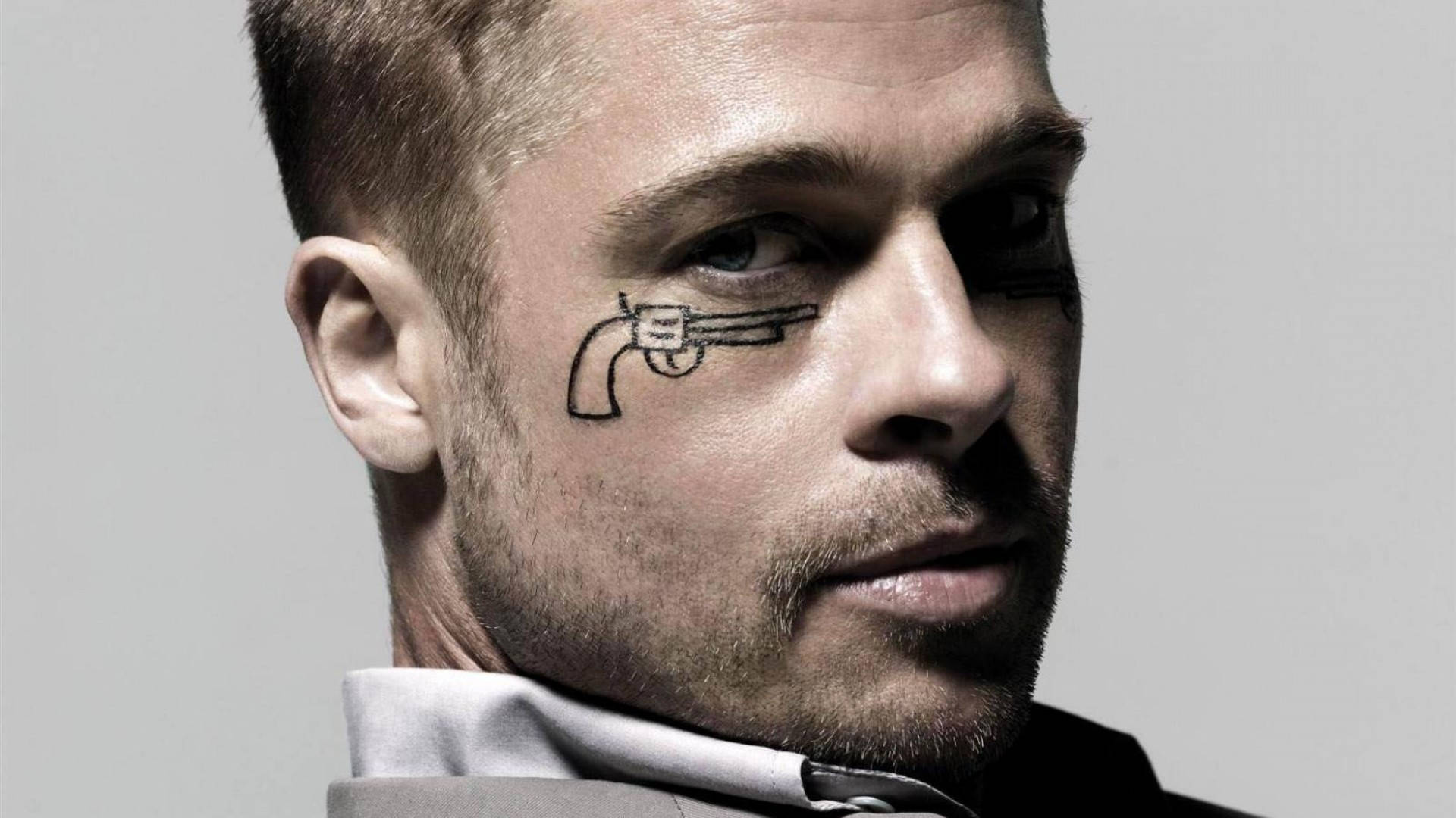 Brad Pitt, gun tattoo, revolver tattoo, Full HD Desktop Wallpaper