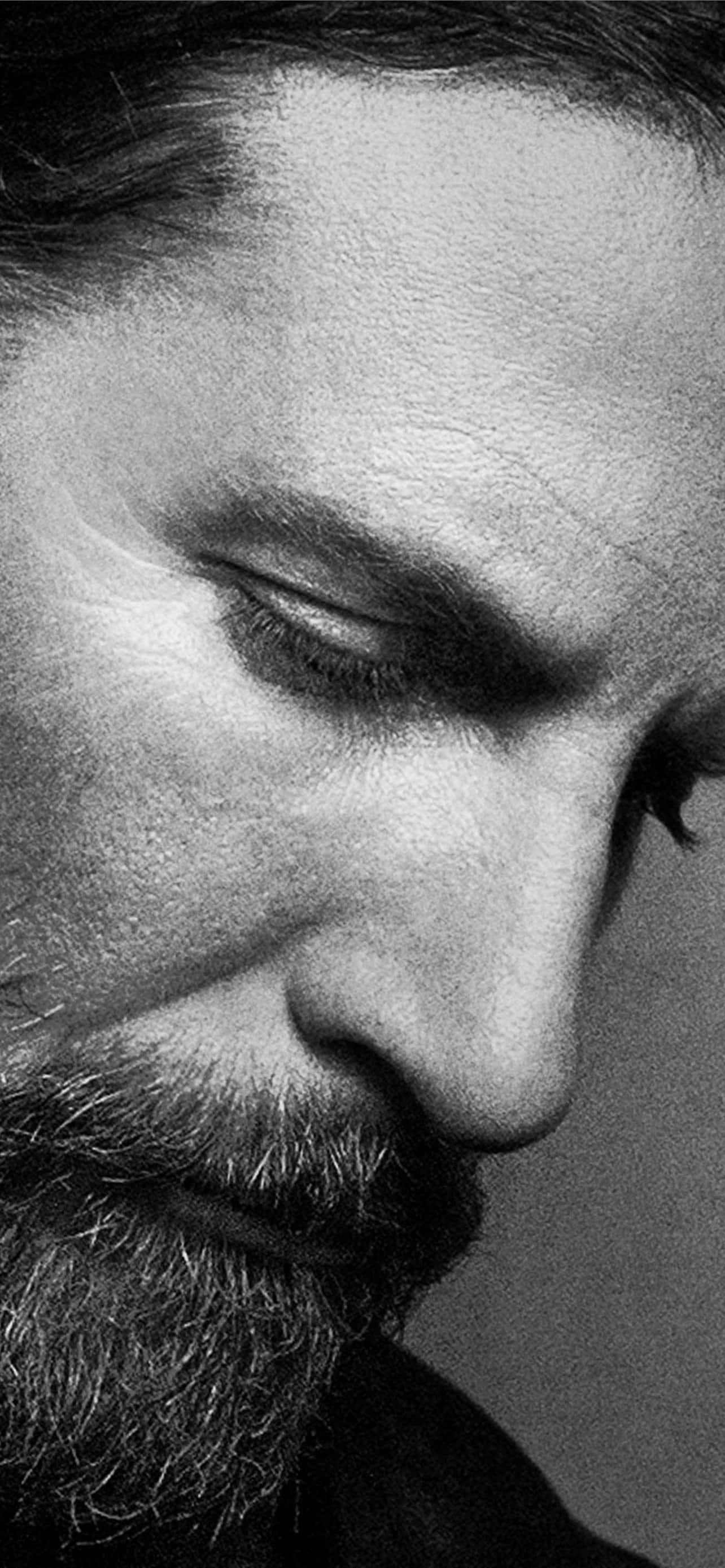 Bradley Cooper, black and white portrait, closed eyes, 2K Phone Wallpaper