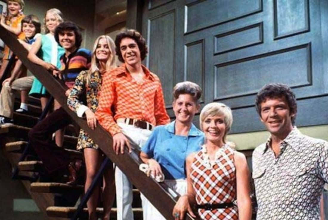 Brady Bunch, 1970s TV cast, wooden staircase, SD Desktop Wallpaper