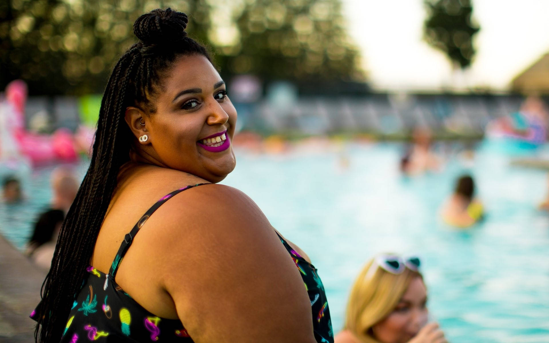 pool, braided hair, bright lipstick, Full HD Desktop Wallpaper