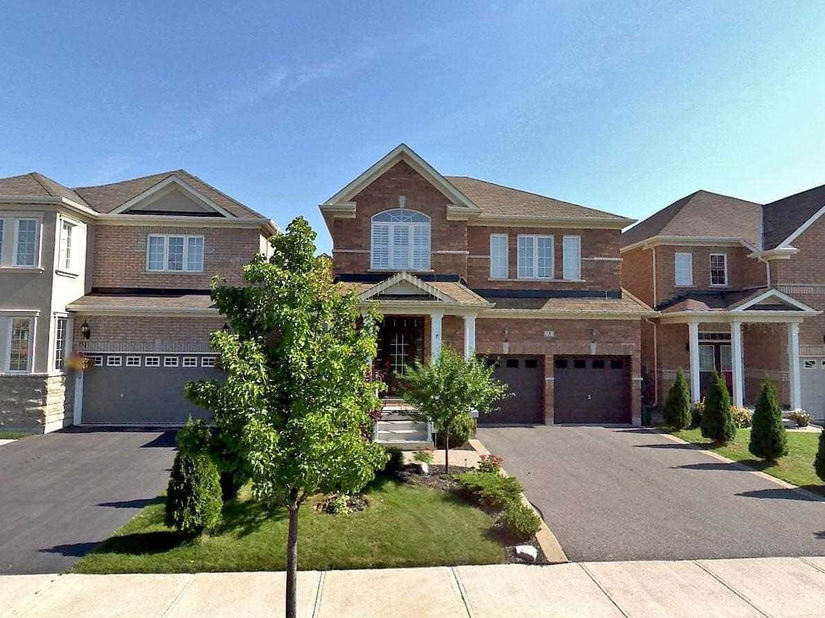 Brampton, suburban street, brick house, SD Desktop Wallpaper
