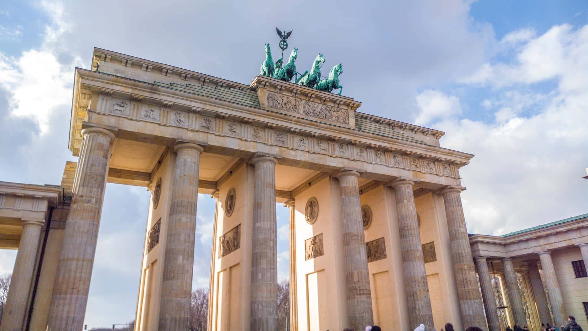 Brandenburg Gate, quadriga statue, neoclassical structure, Full HD Desktop Wallpaper