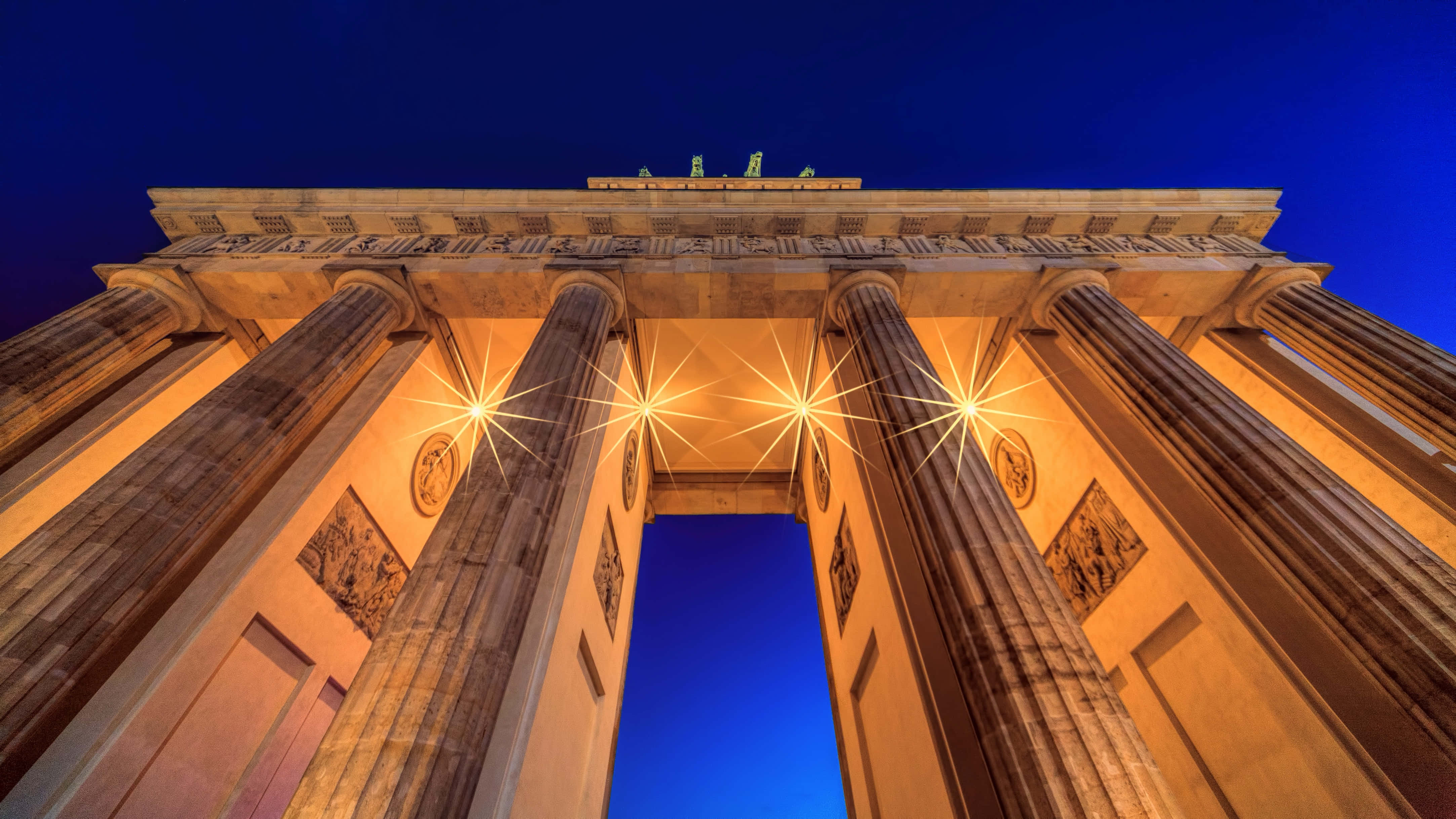 Brandenburg Gate, neoclassical, night, 4K Desktop Wallpaper