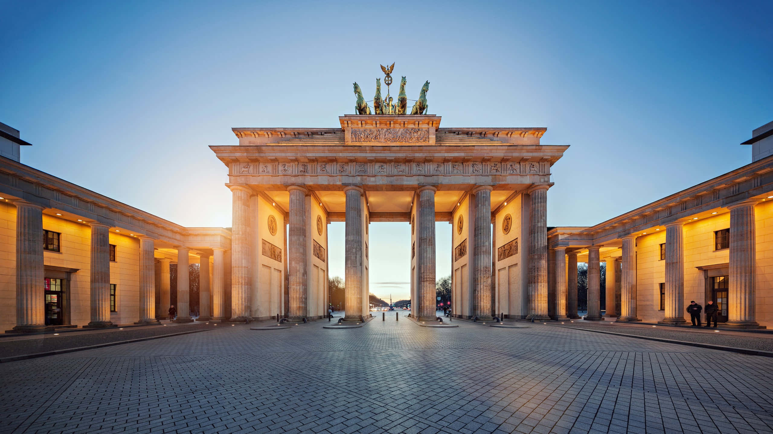 Brandenburg Gate, quadriga, golden sunset, 2K Desktop Wallpaper