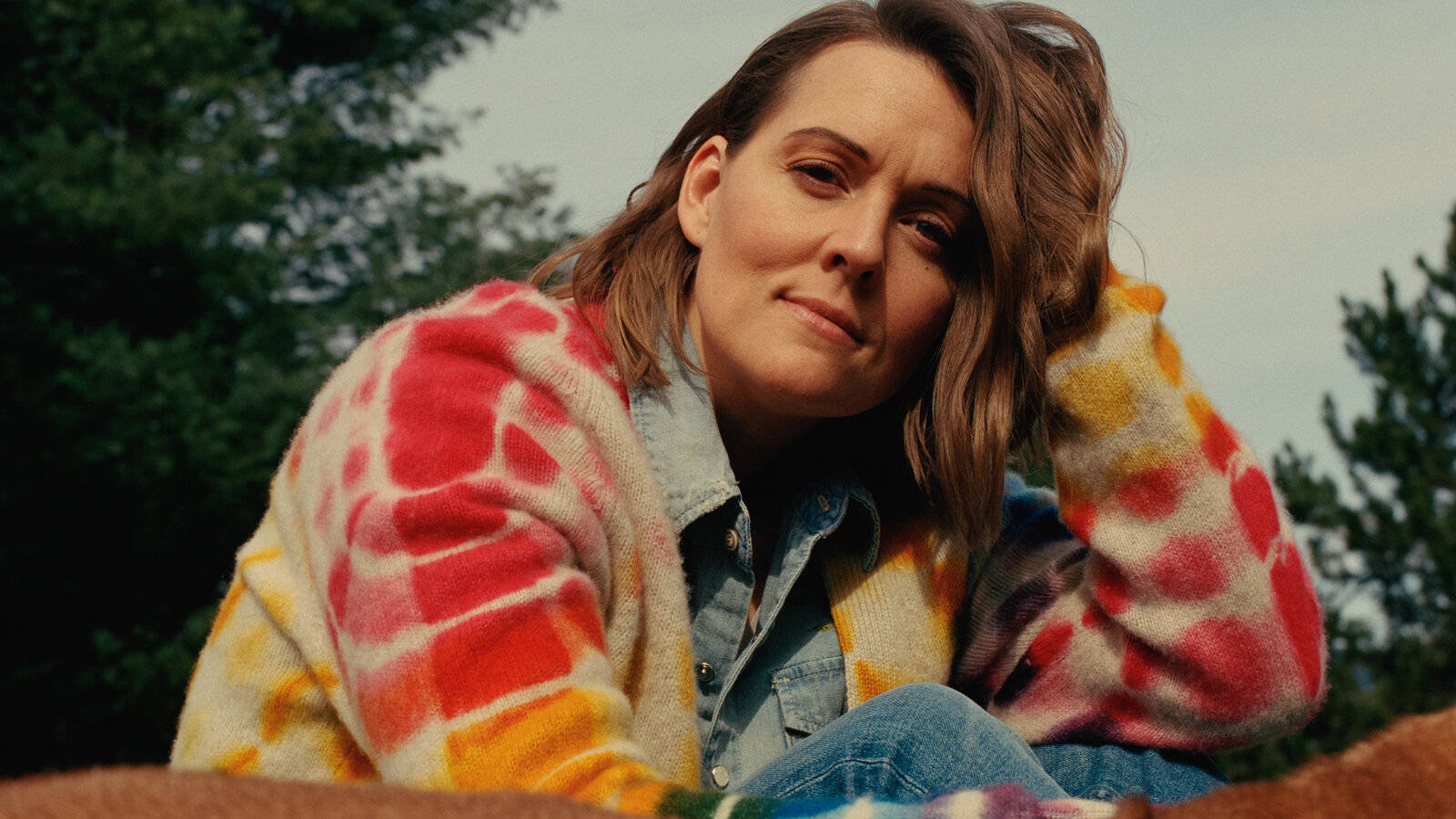 Brandi Carlile, tie-dyed shirt, denim jacket, HD Desktop Wallpaper