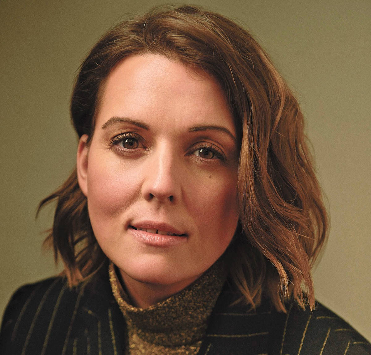 Brandi Carlile, wavy brown hair, striped blazer, SD Desktop Wallpaper